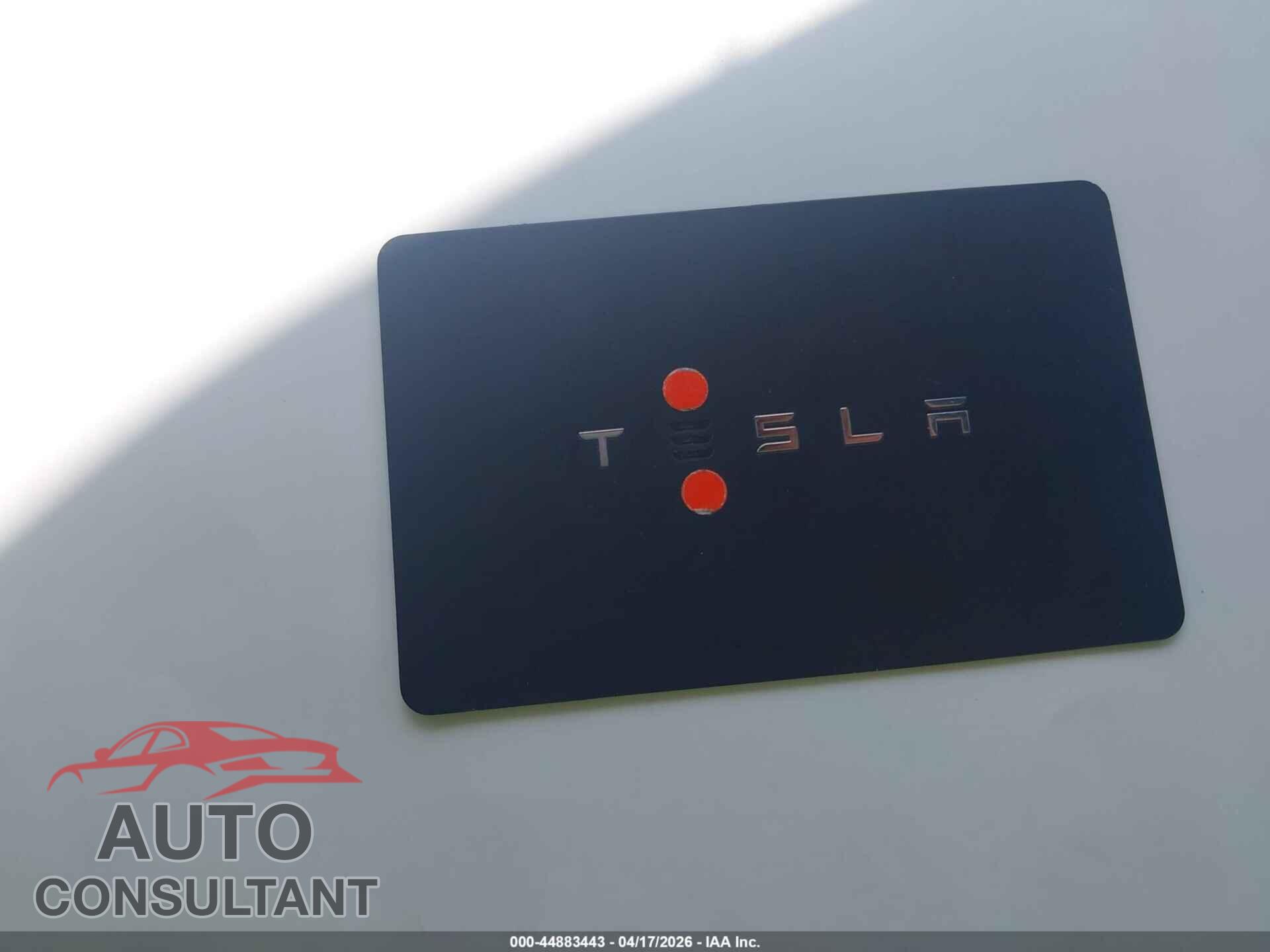 TESLA MODEL 3 2018 - 5YJ3E1EB7JF069429