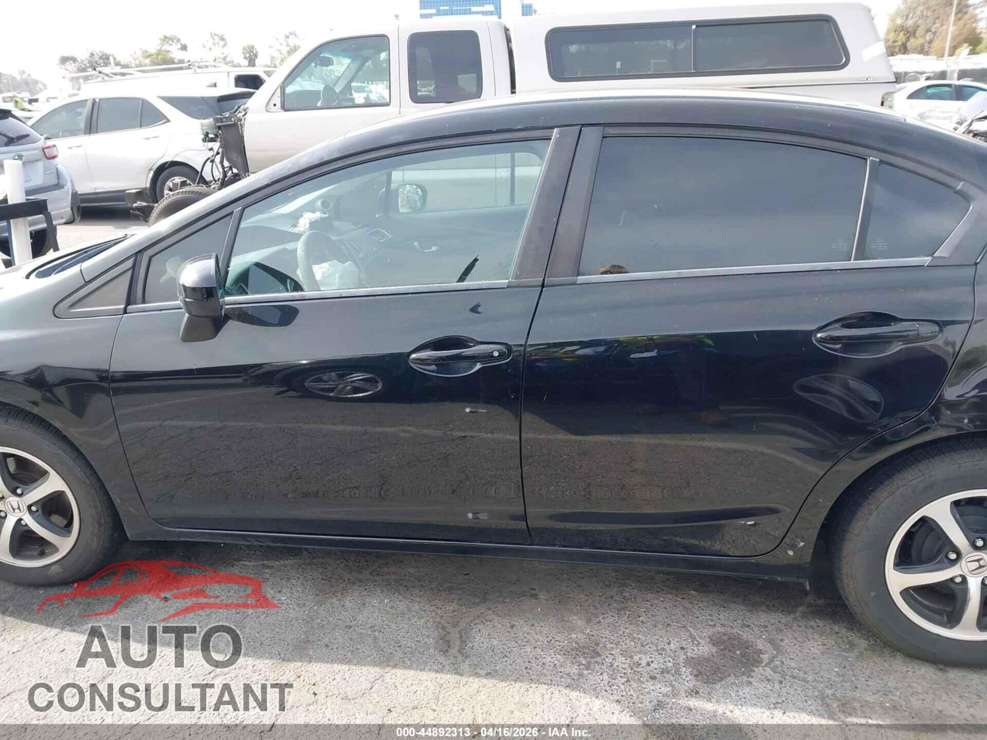 HONDA CIVIC 2015 - 2HGFB2F70FH561924