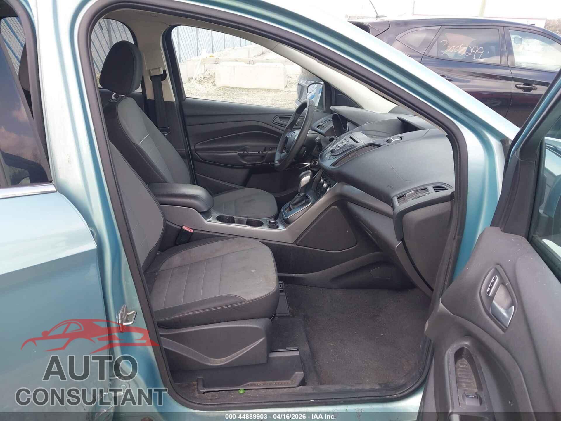 FORD ESCAPE 2013 - 1FMCU0G90DUC32646