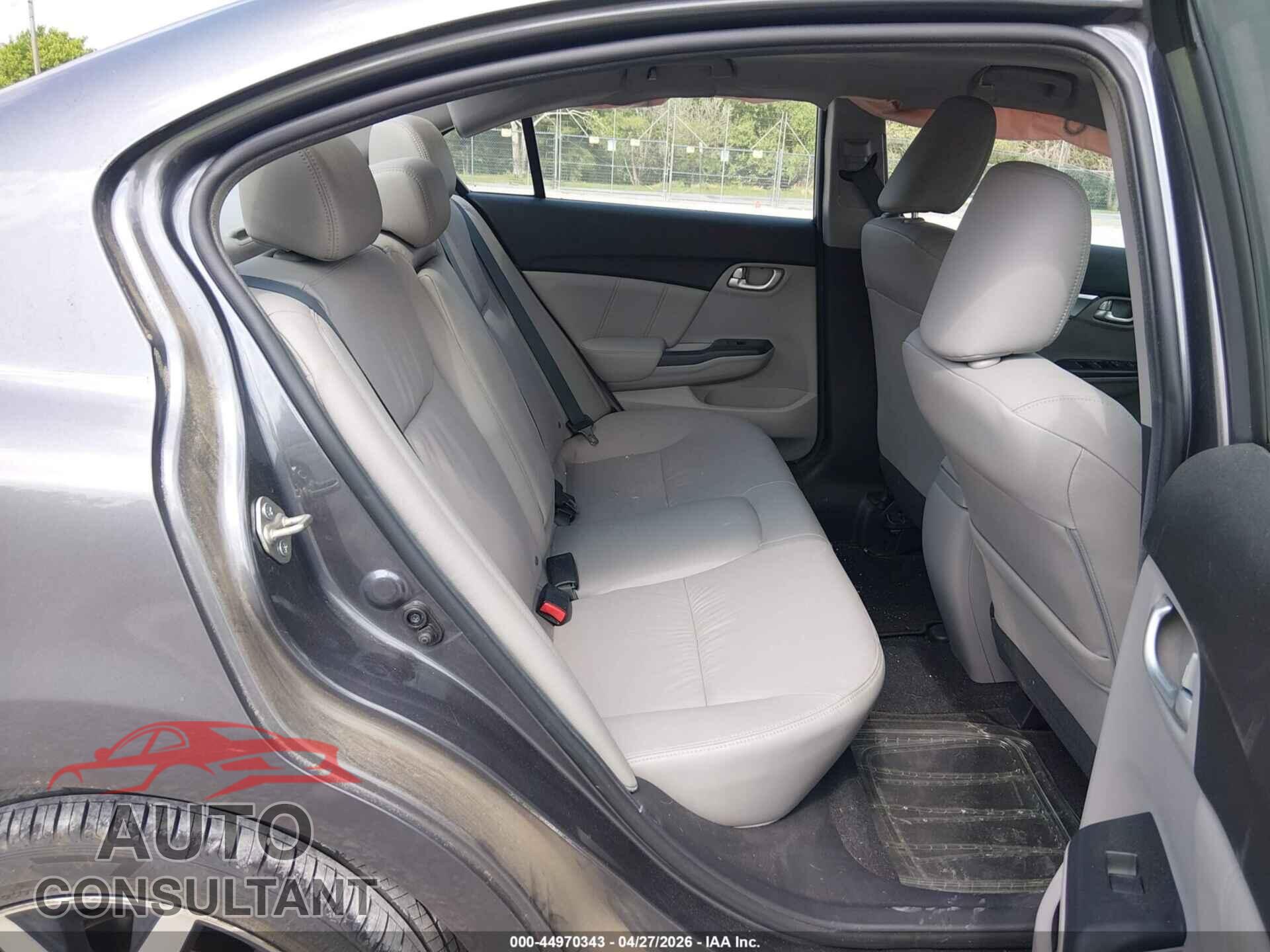HONDA CIVIC 2015 - 2HGFB2F95FH555702