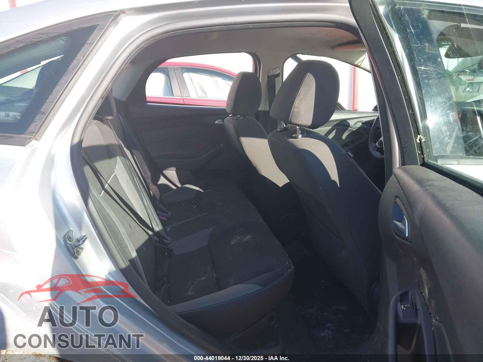 FORD FOCUS 2014 - 1FADP3F27EL205477