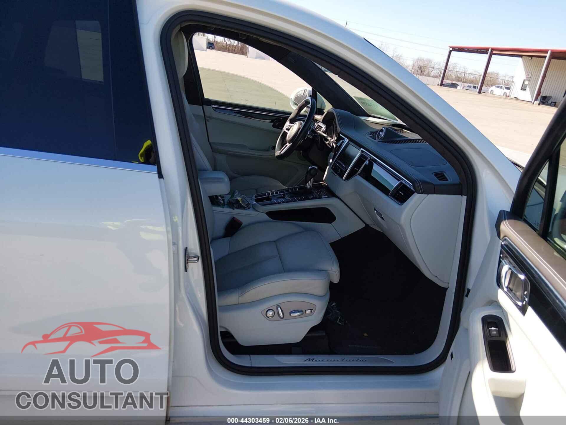 PORSCHE MACAN 2016 - WP1AF2A51GLB91511