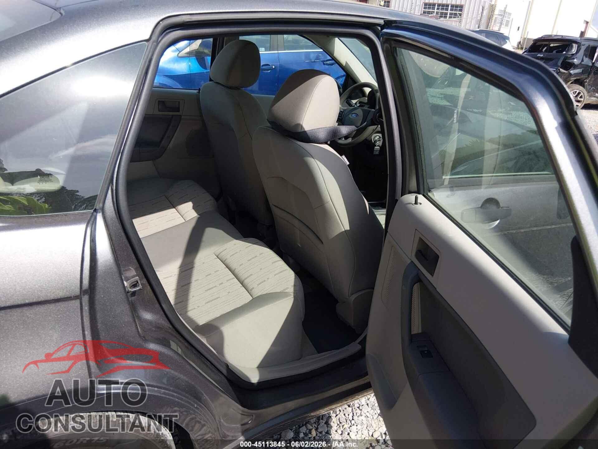FORD FOCUS 2011 - 1FAHP3FN5BW159220