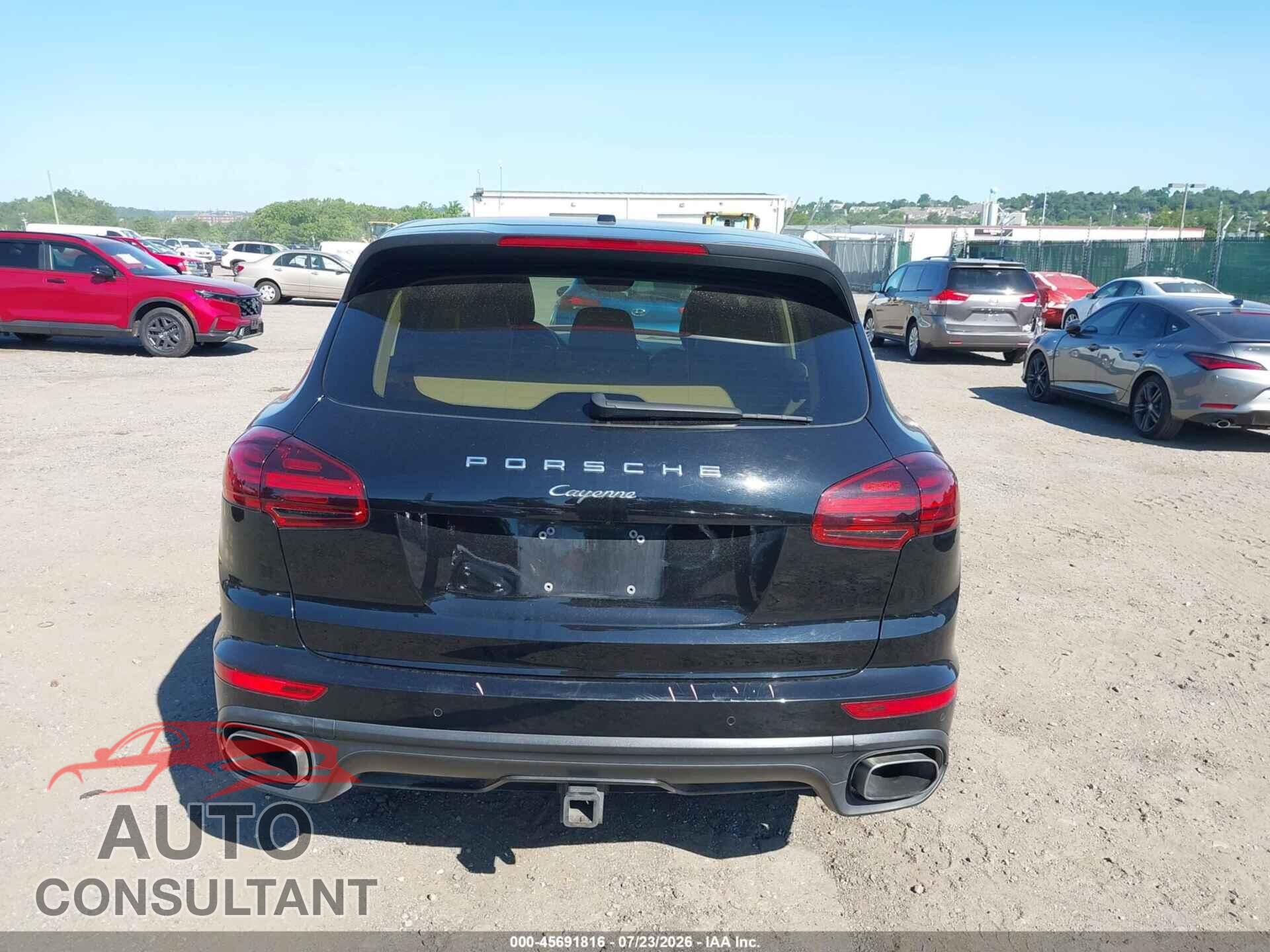 PORSCHE CAYENNE 2017 - WP1AA2A26HKA84031