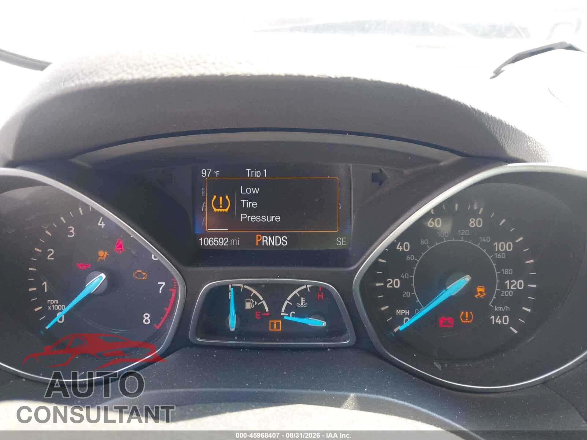 FORD ESCAPE 2017 - 1FMCU0F71HUC46819