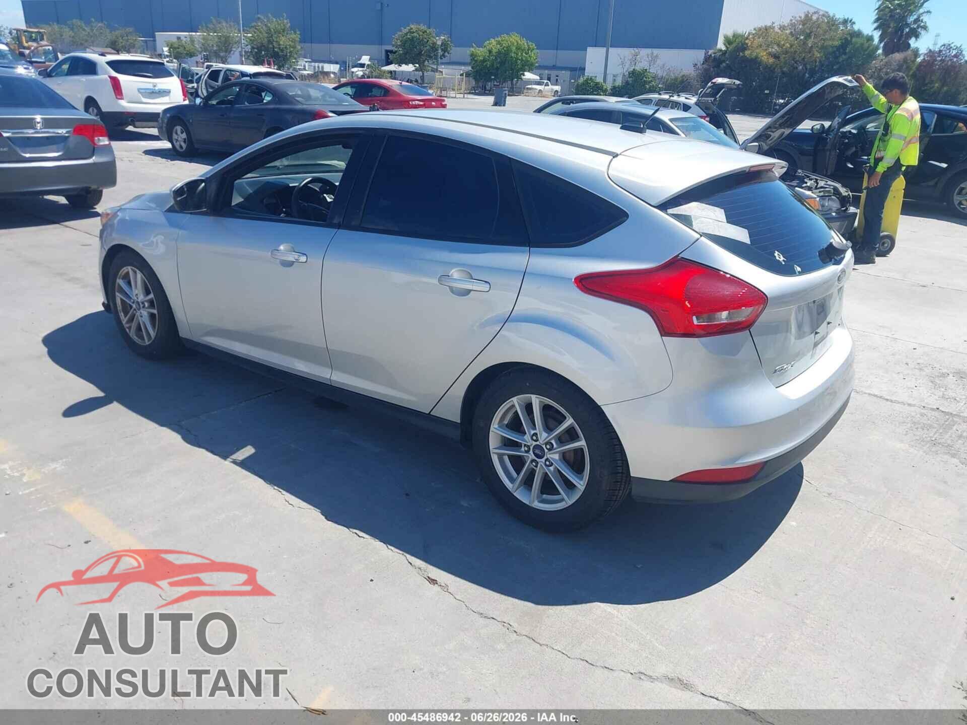 FORD FOCUS 2016 - 1FADP3K2XGL369914