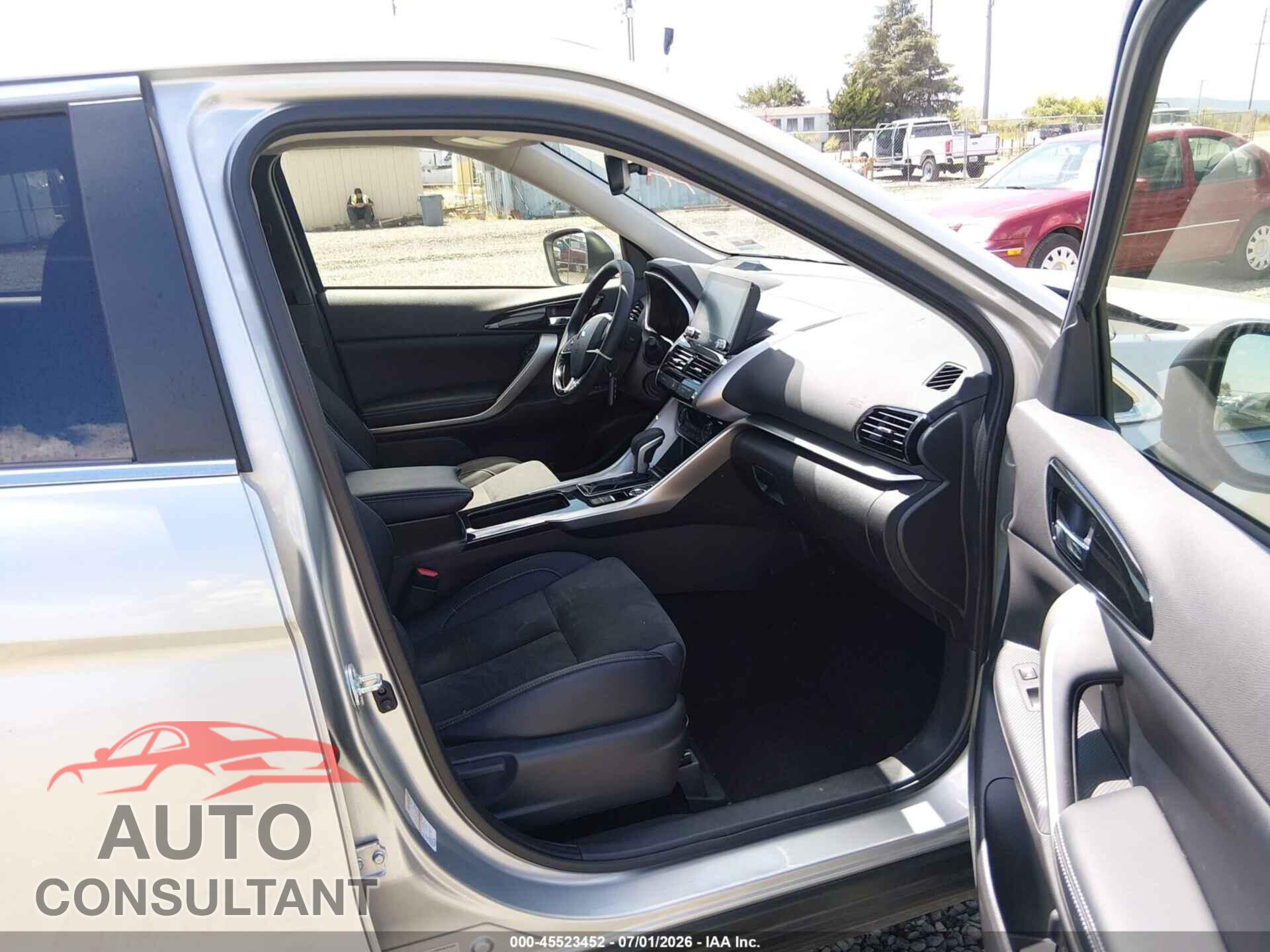 MITSUBISHI ECLIPSE CROSS 2025 - JA4ATWAA5SZ045367