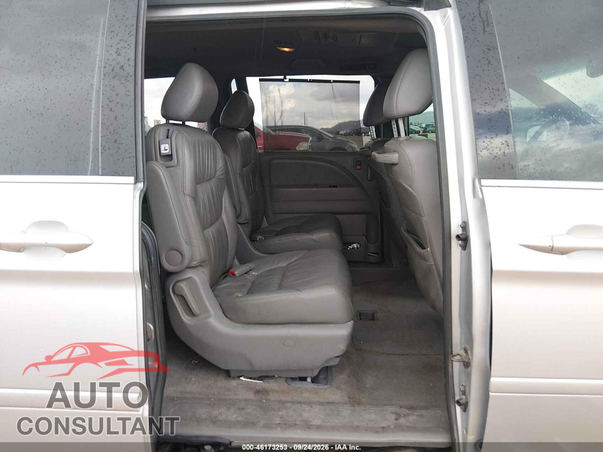 HONDA ODYSSEY 2010 - 5FNRL3H96AB113473