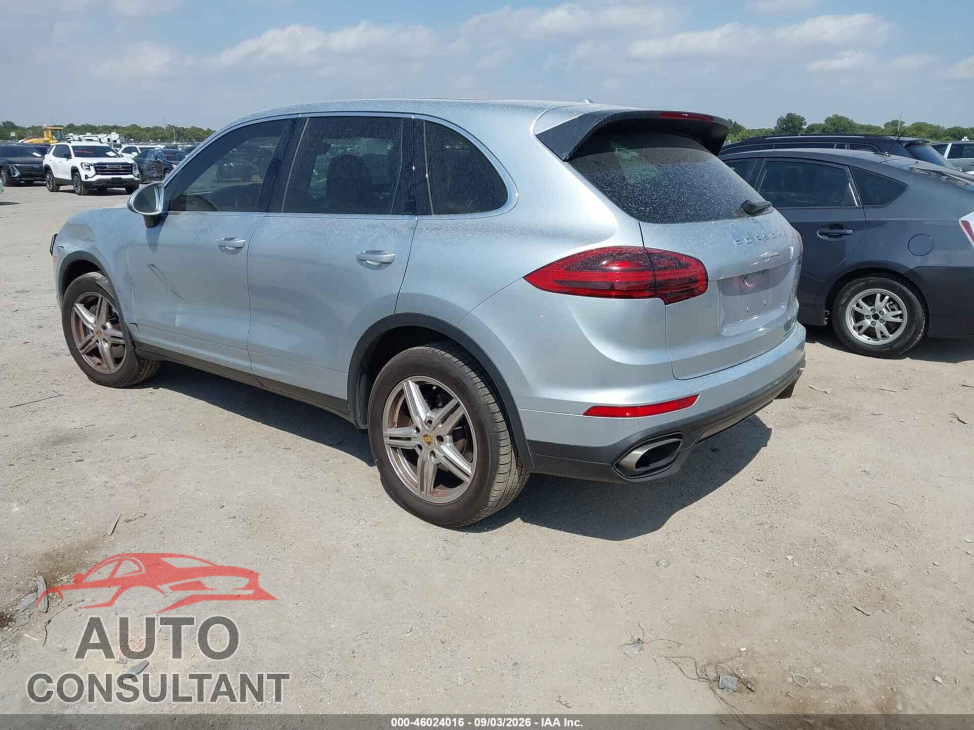 PORSCHE CAYENNE 2016 - WP1AA2A29GKA10892