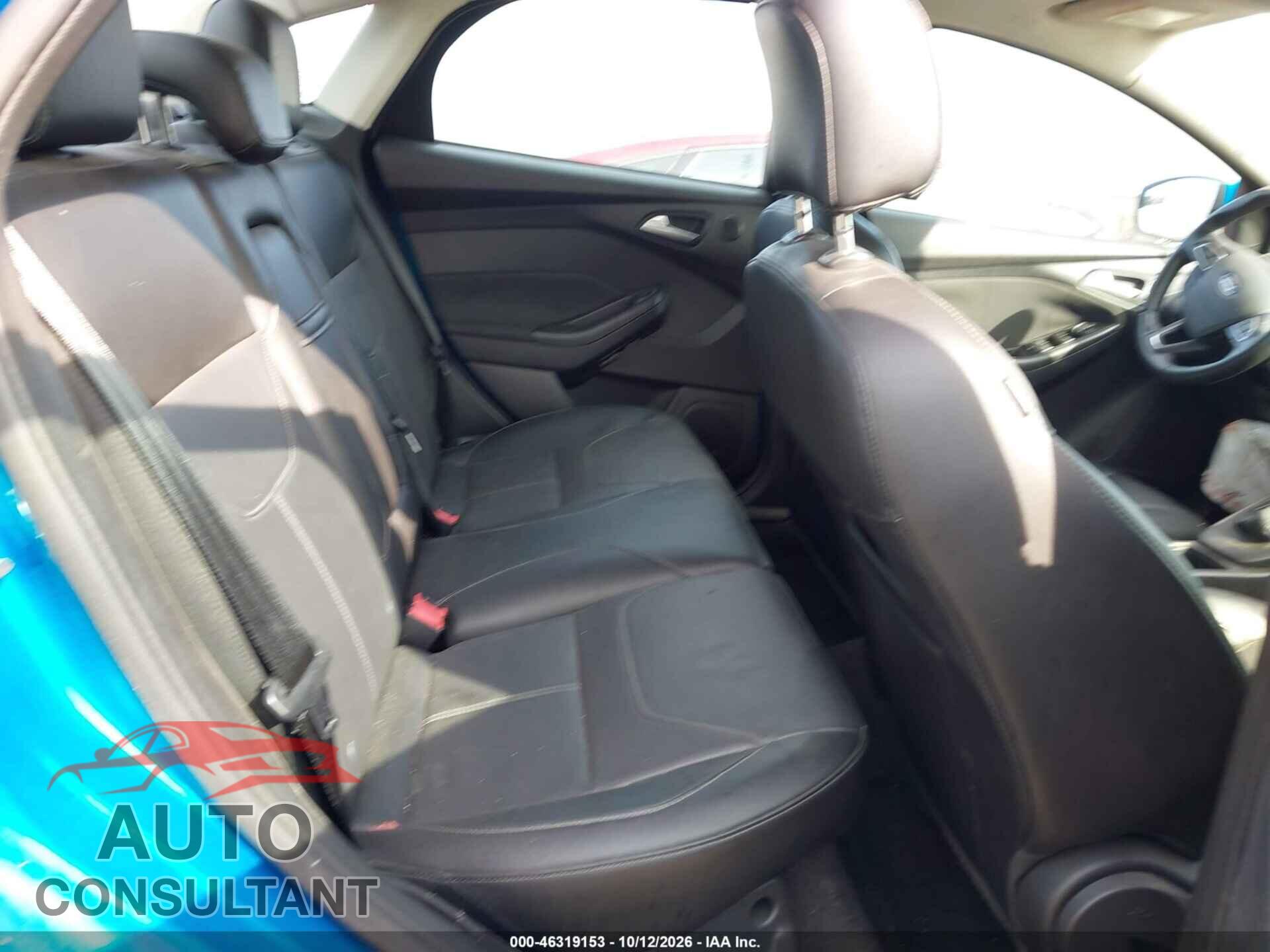 FORD FOCUS 2015 - 1FADP3F22FL200172