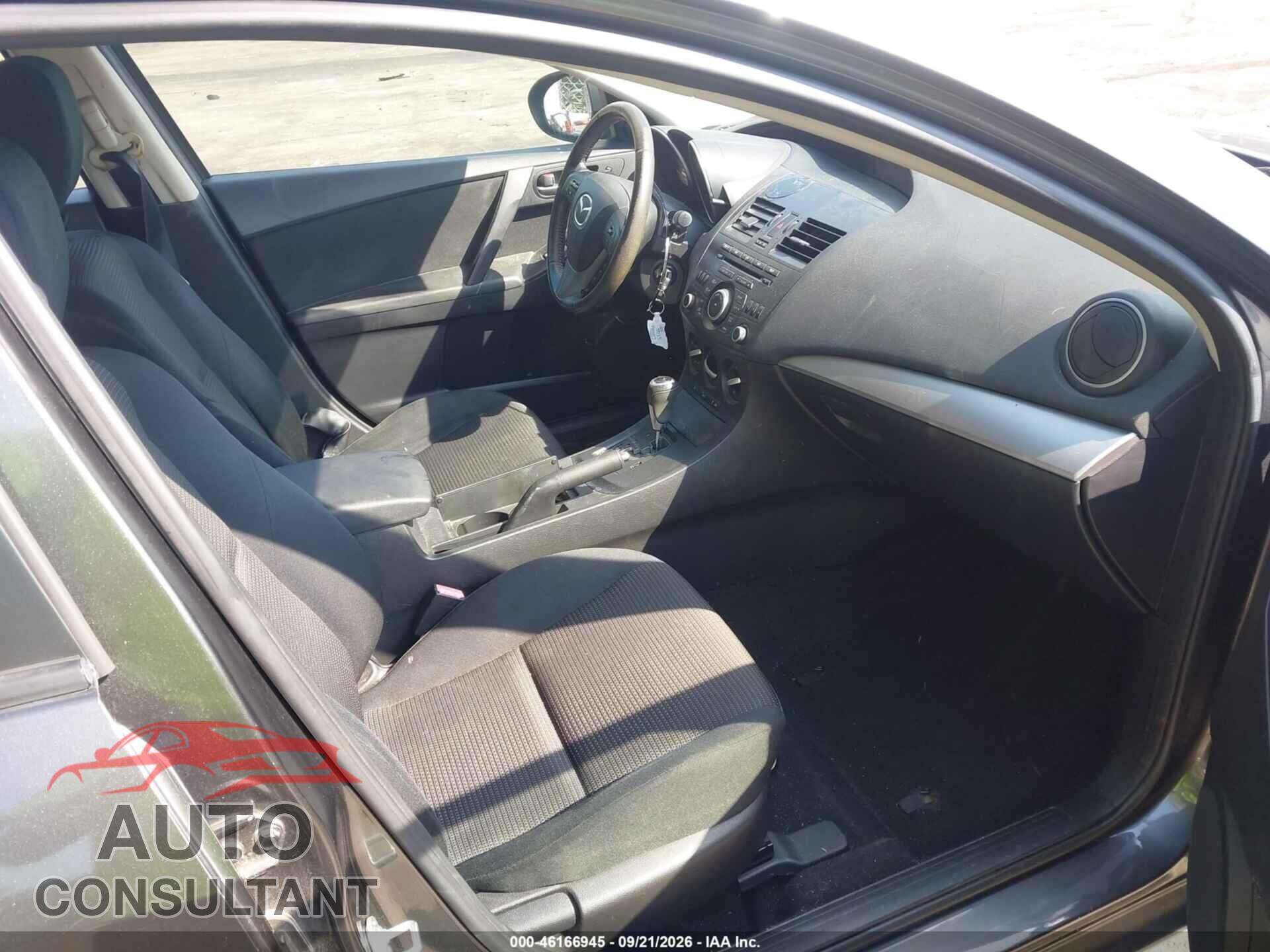 MAZDA MAZDA3 2012 - JM1BL1V70C1572762