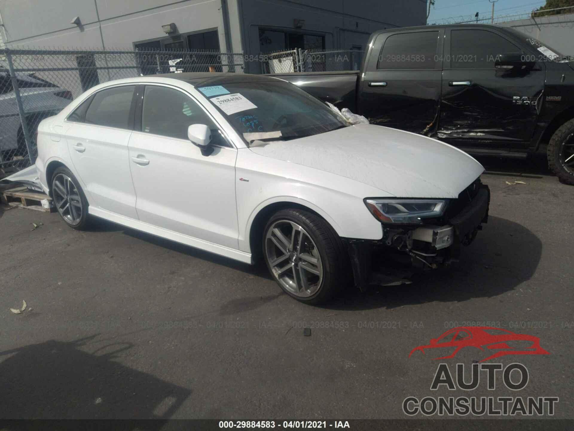 AUDI A3 SEDAN 2018 - WAUGUGFF7J1058641