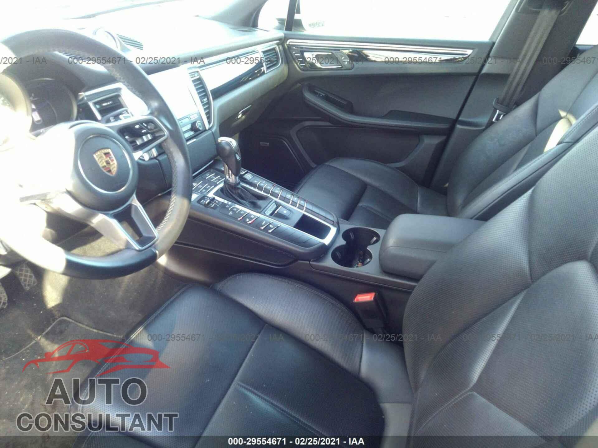 PORSCHE MACAN 2017 - WP1AA2A59HLB01215