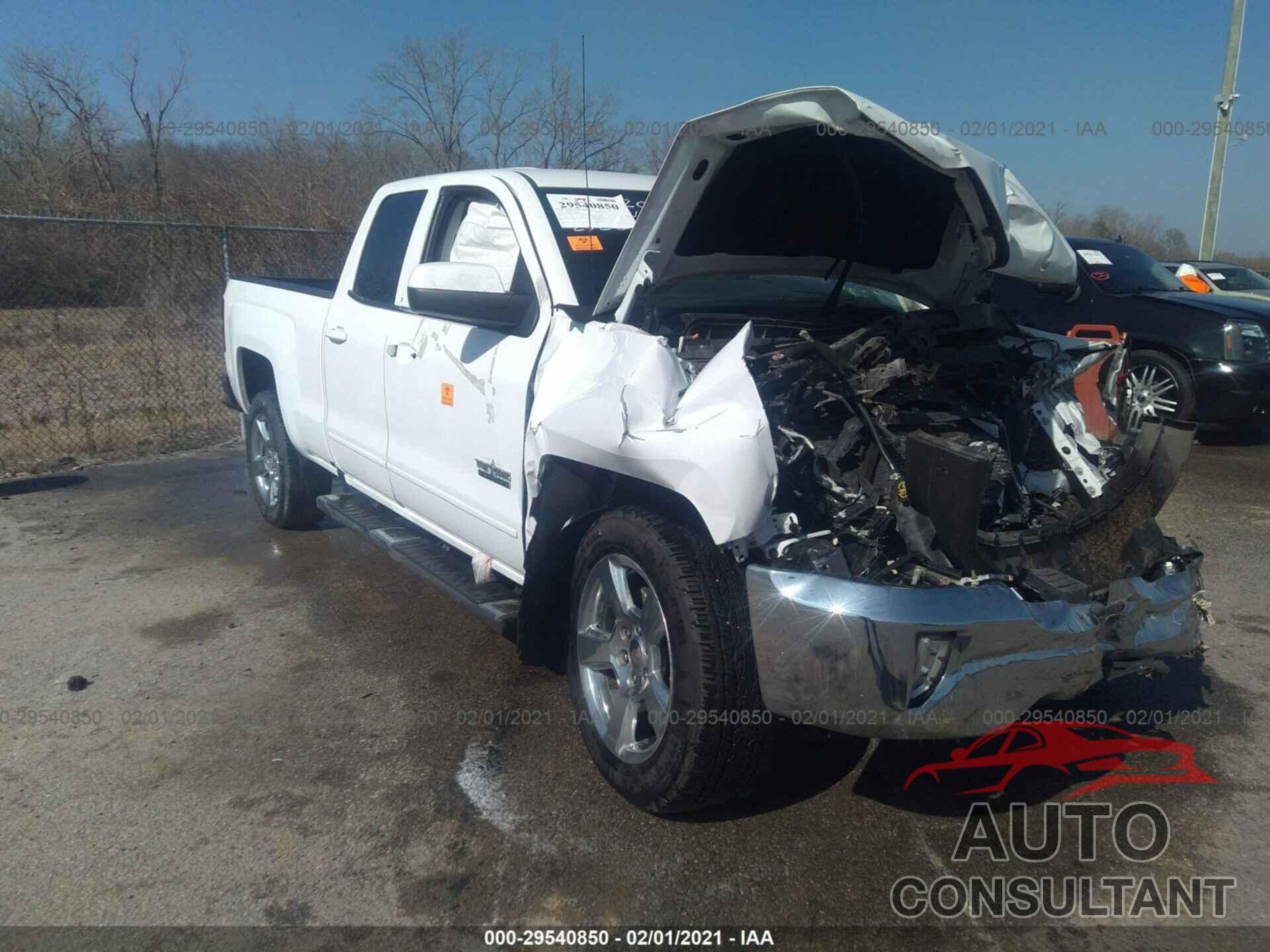 CHEVROLET SILVERADO 1500 2018 - 1GCRCREC2JZ292673