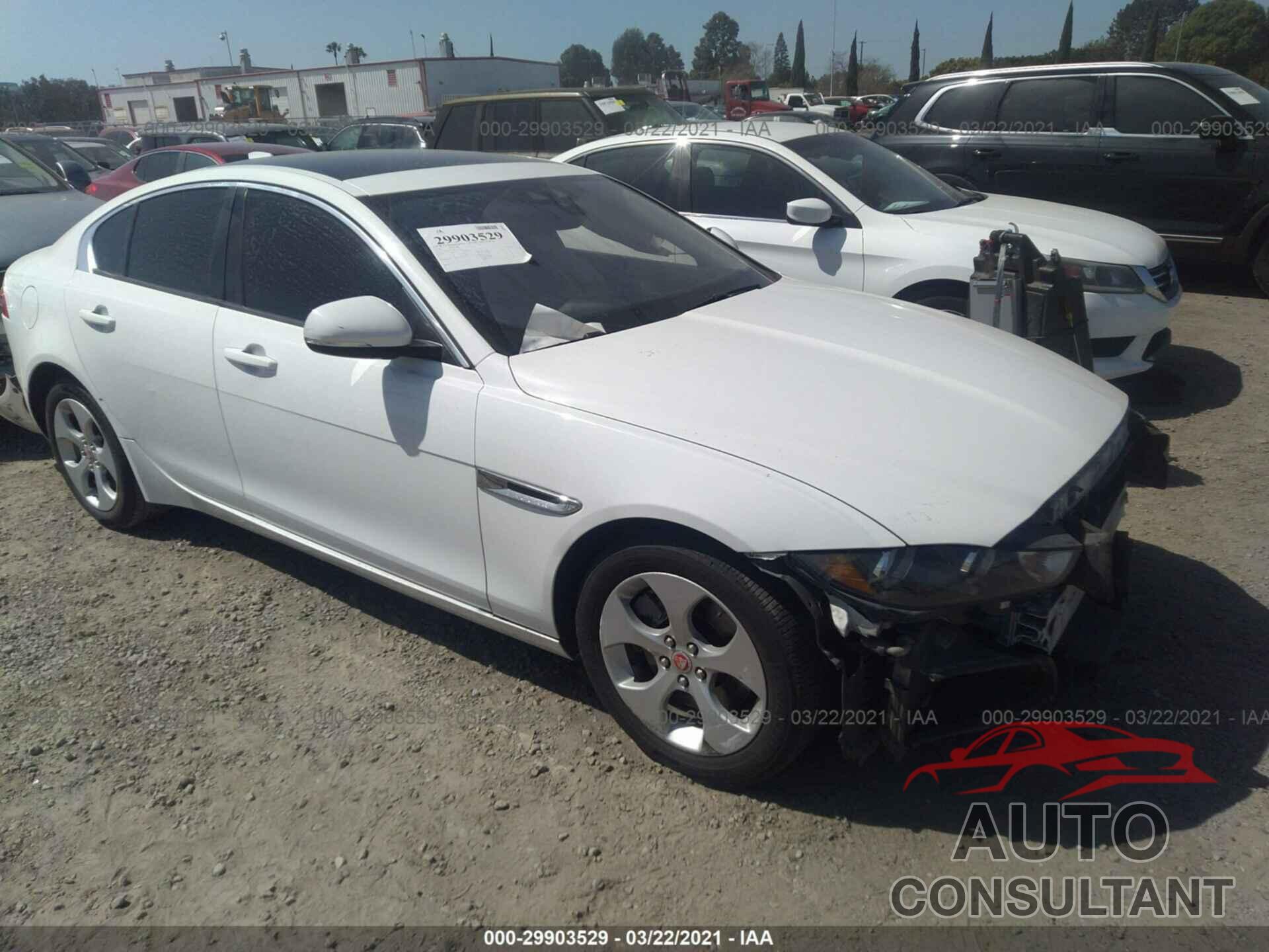 JAGUAR XE 2018 - SAJAR4FX7JCP30303