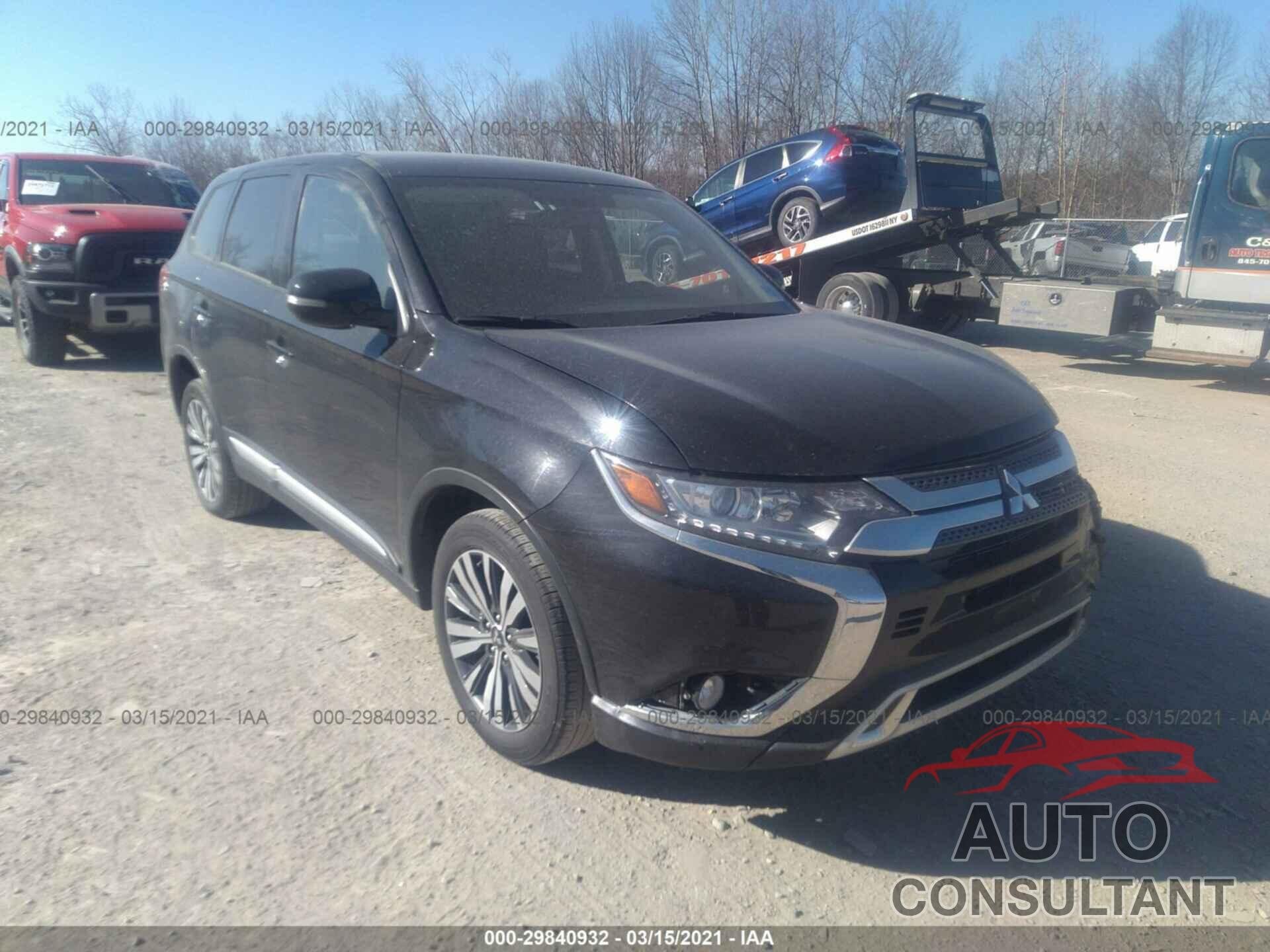 MITSUBISHI OUTLANDER 2019 - JA4AZ3A31KZ045266