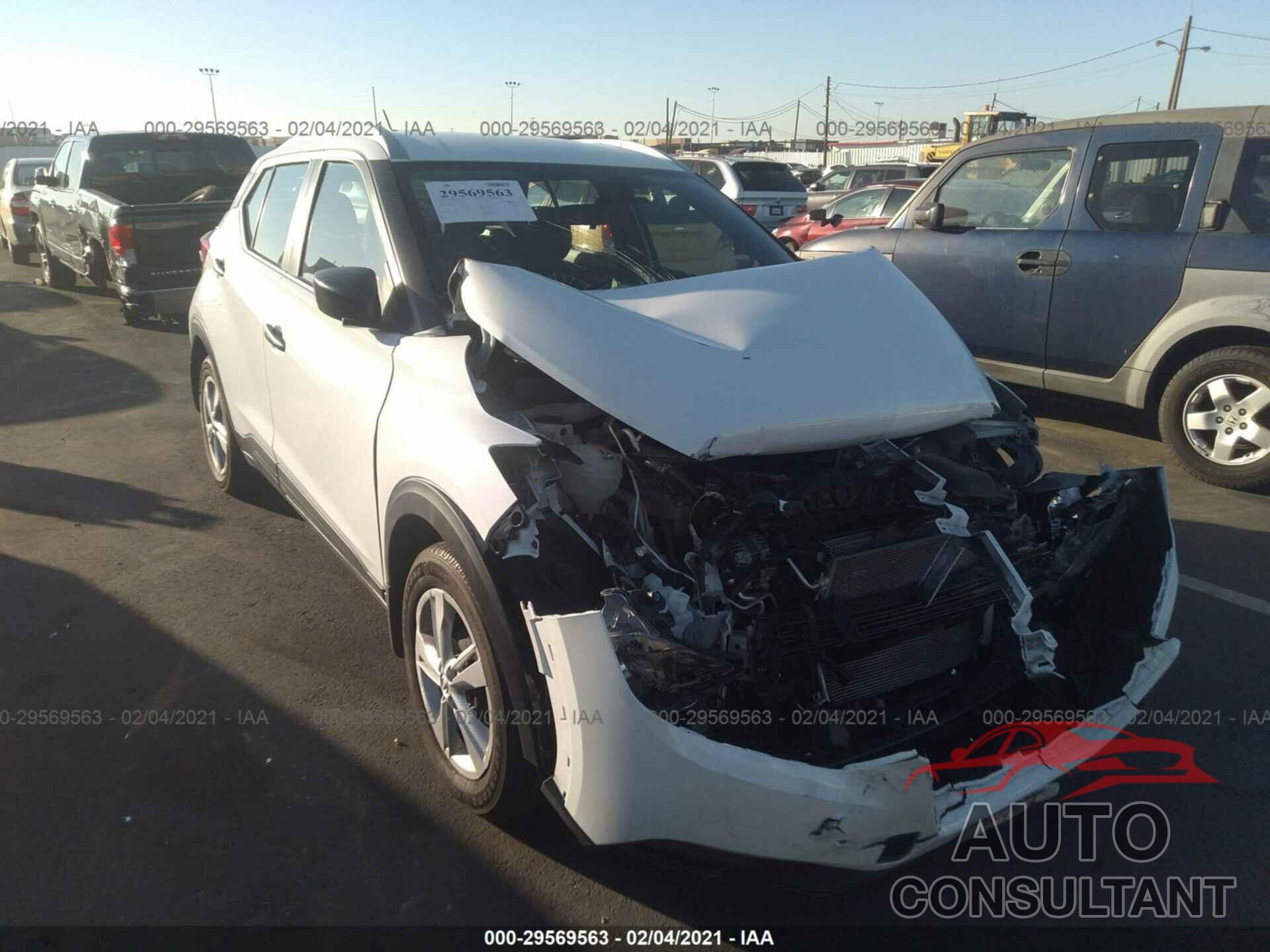 NISSAN KICKS 2018 - 3N1CP5CU7JL544720