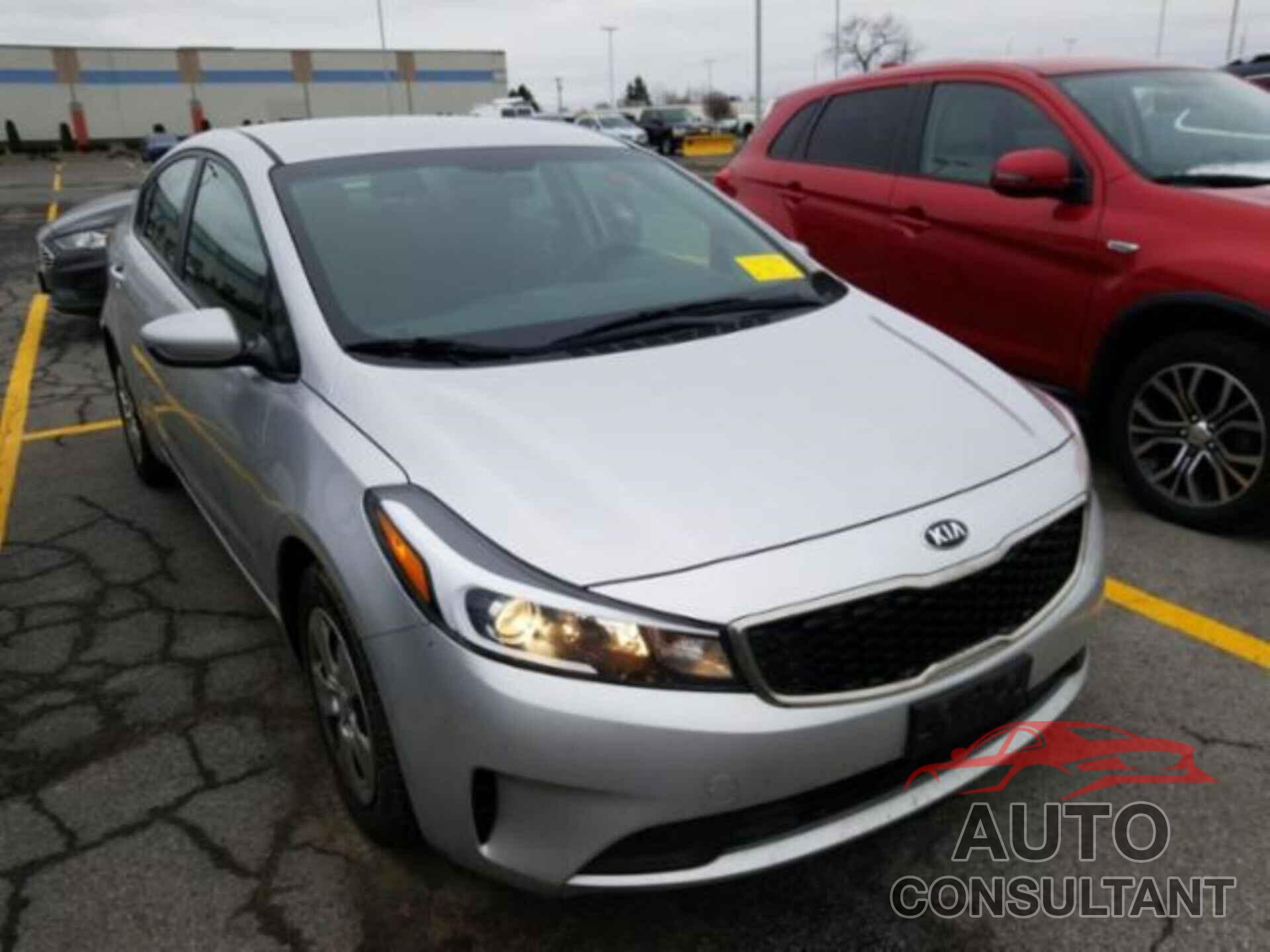 KIA FORTE 2018 - 3KPFK4A75JE228107