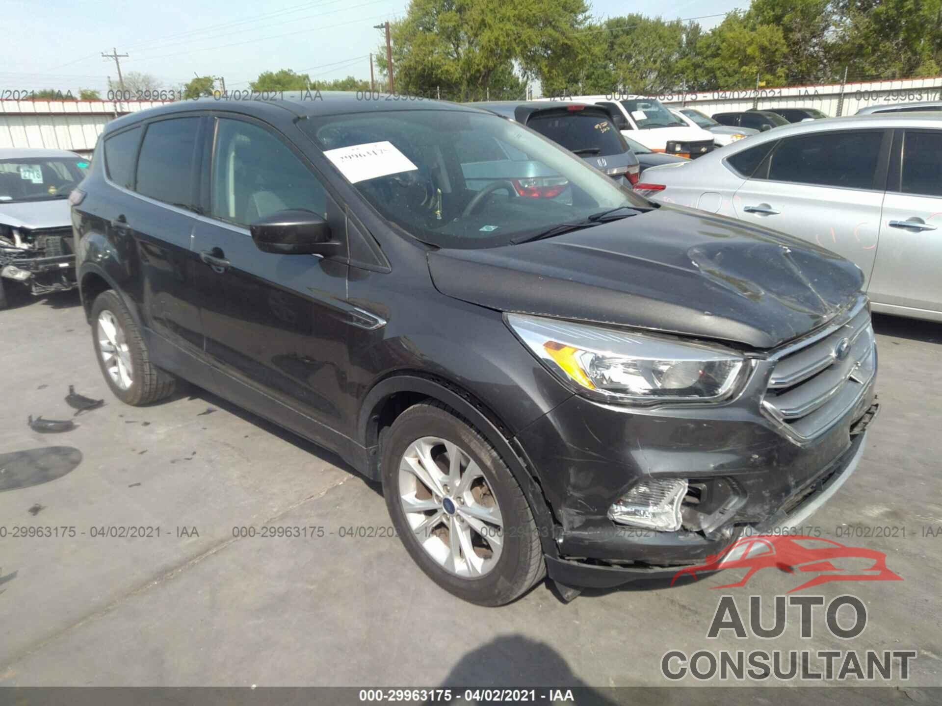 FORD ESCAPE 2017 - 1FMCU0G90HUA29147