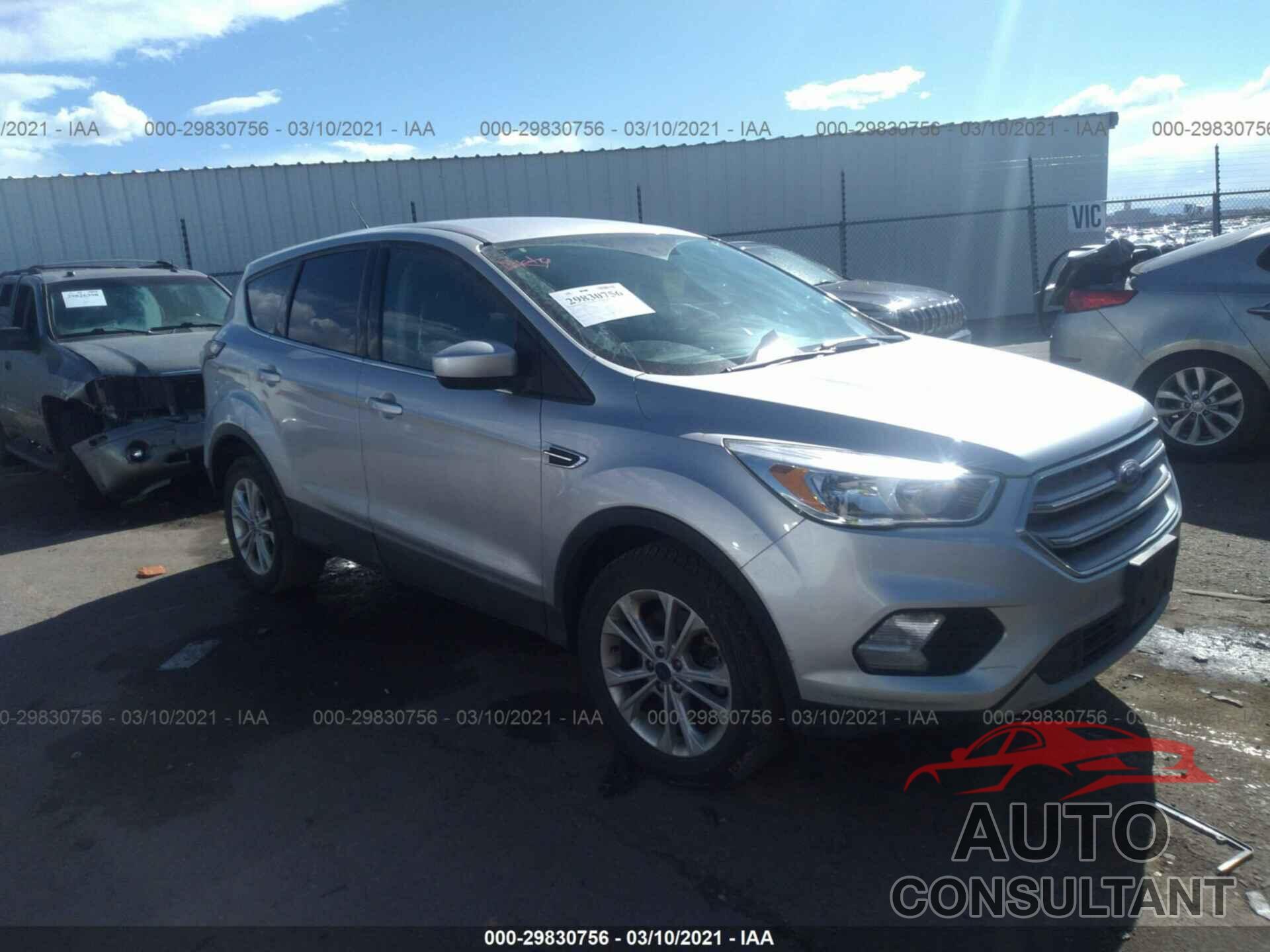 FORD ESCAPE 2017 - 1FMCU9GD0HUA94038