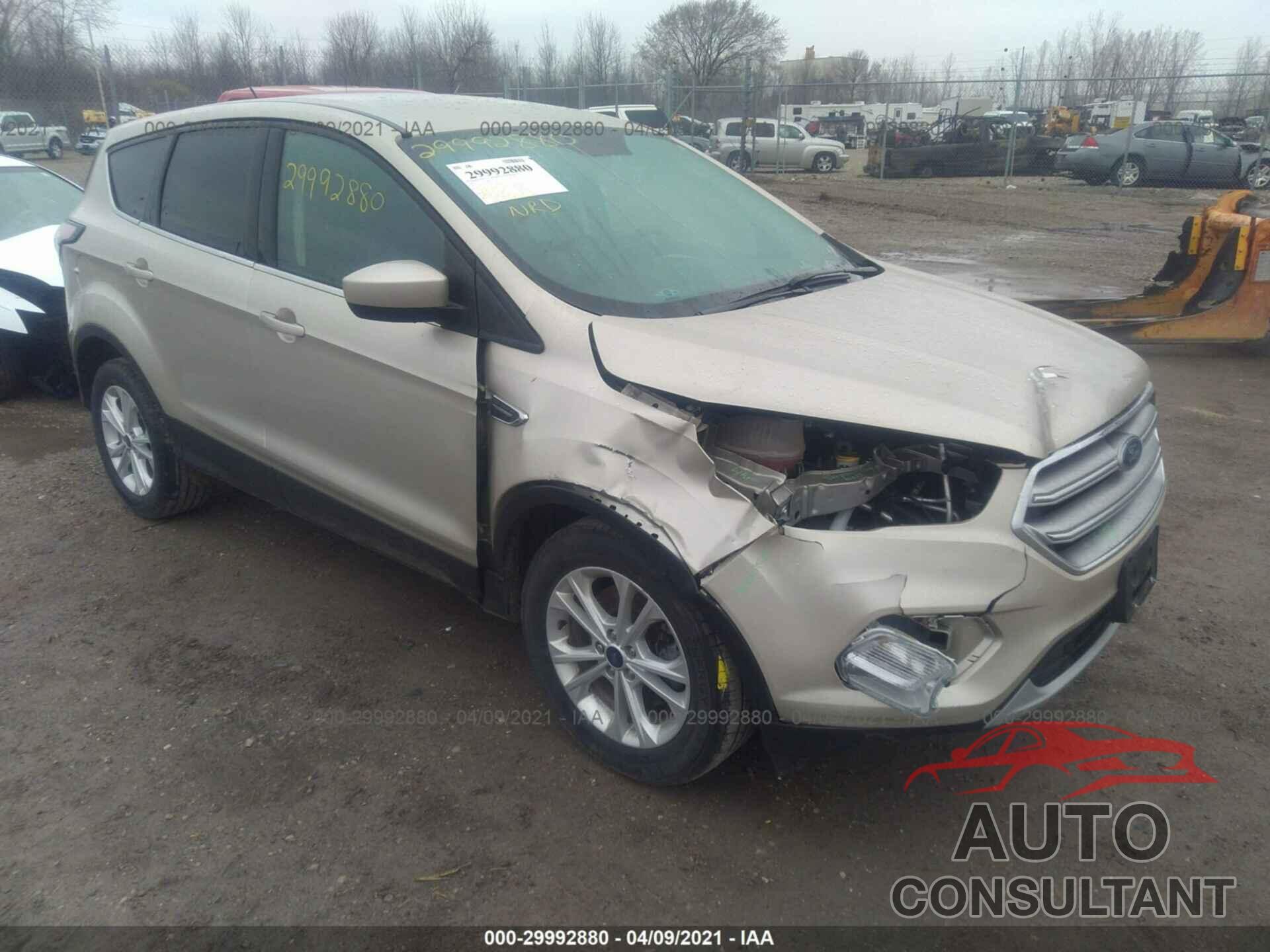 FORD ESCAPE 2017 - 1FMCU9GD6HUC77475