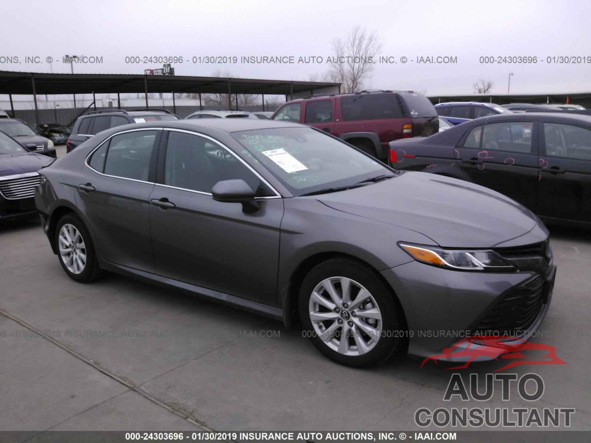 TOYOTA CAMRY 2018 - 4T1B11HKXJU571891