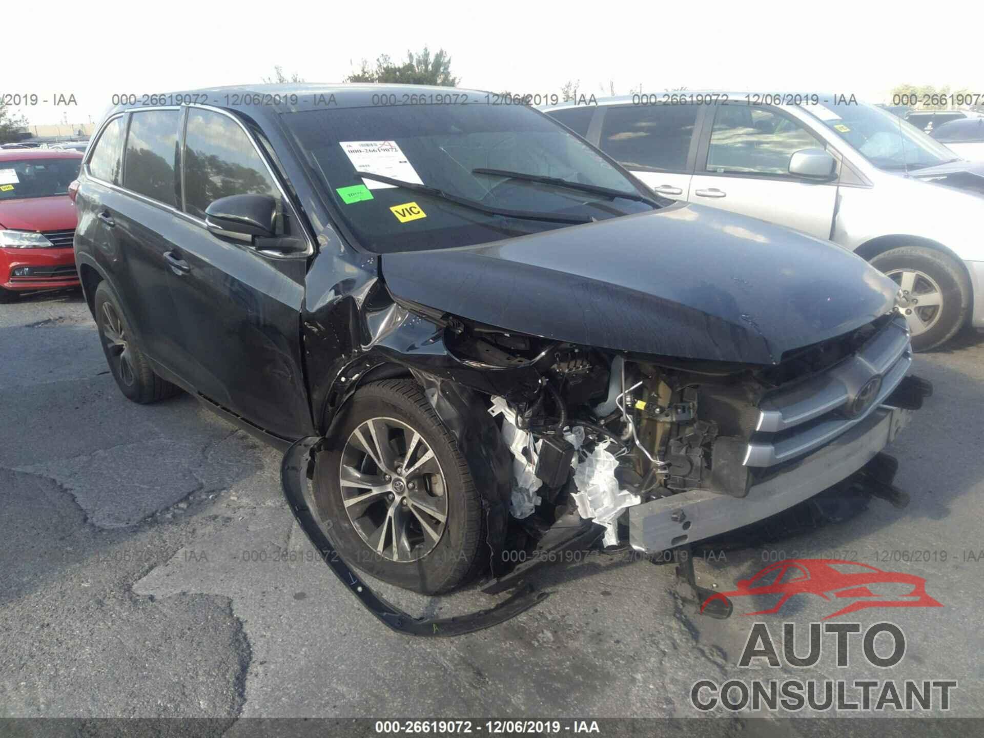 TOYOTA HIGHLANDER 2018 - 5TDZARFH3JS041825