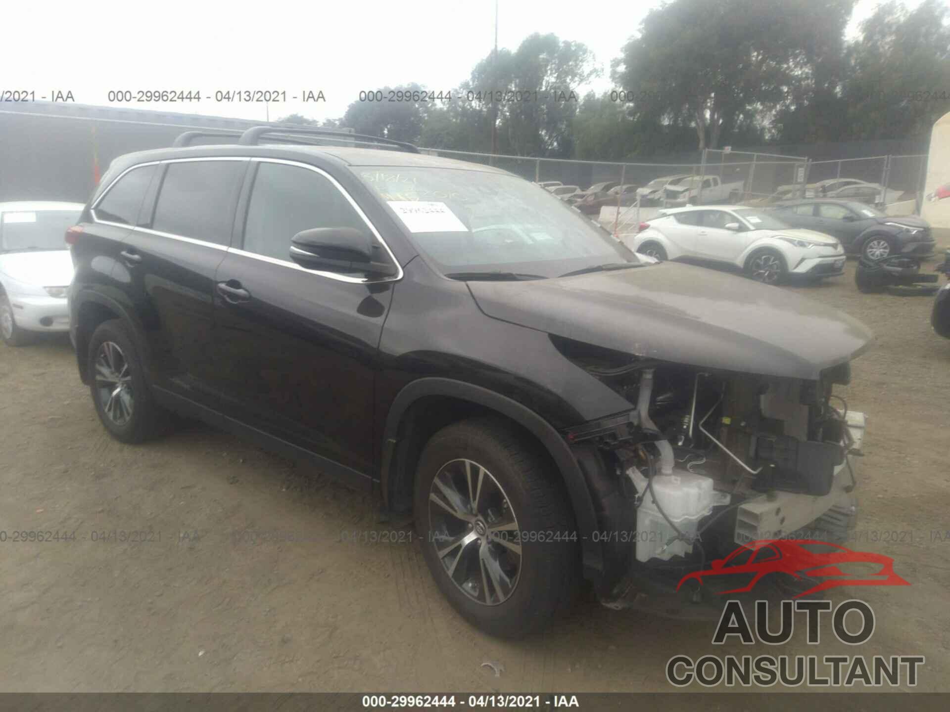 TOYOTA HIGHLANDER 2019 - 5TDZARFHXKS044738