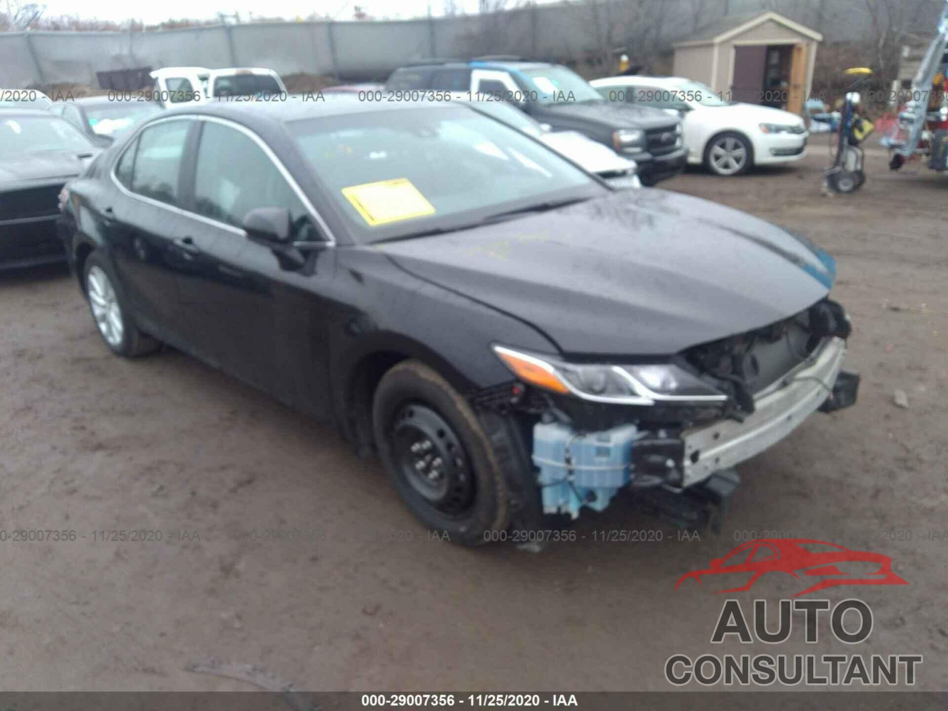 TOYOTA CAMRY 2018 - 4T1B11HK7JU637376