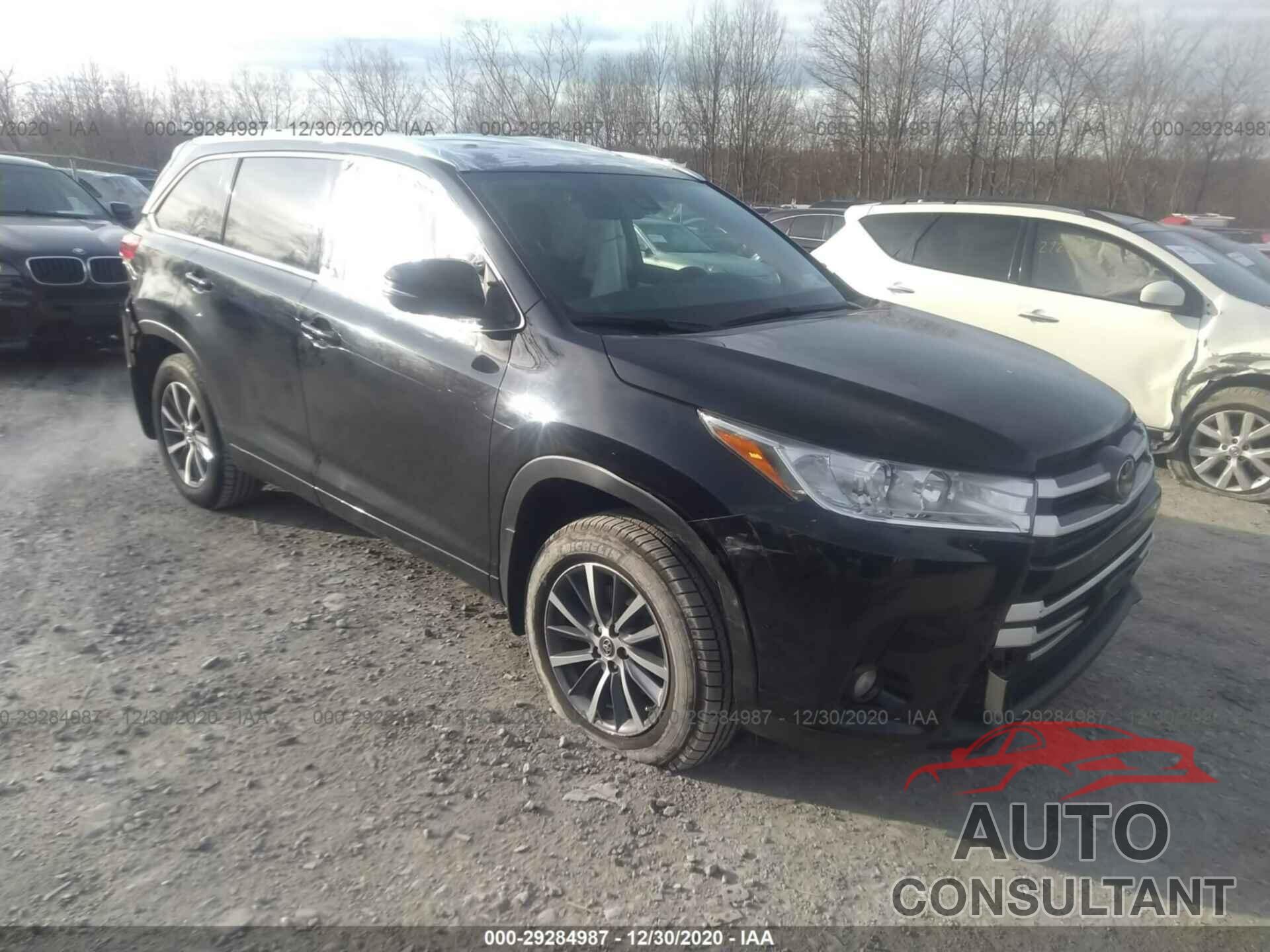 TOYOTA HIGHLANDER 2018 - 5TDJZRFH0JS527949