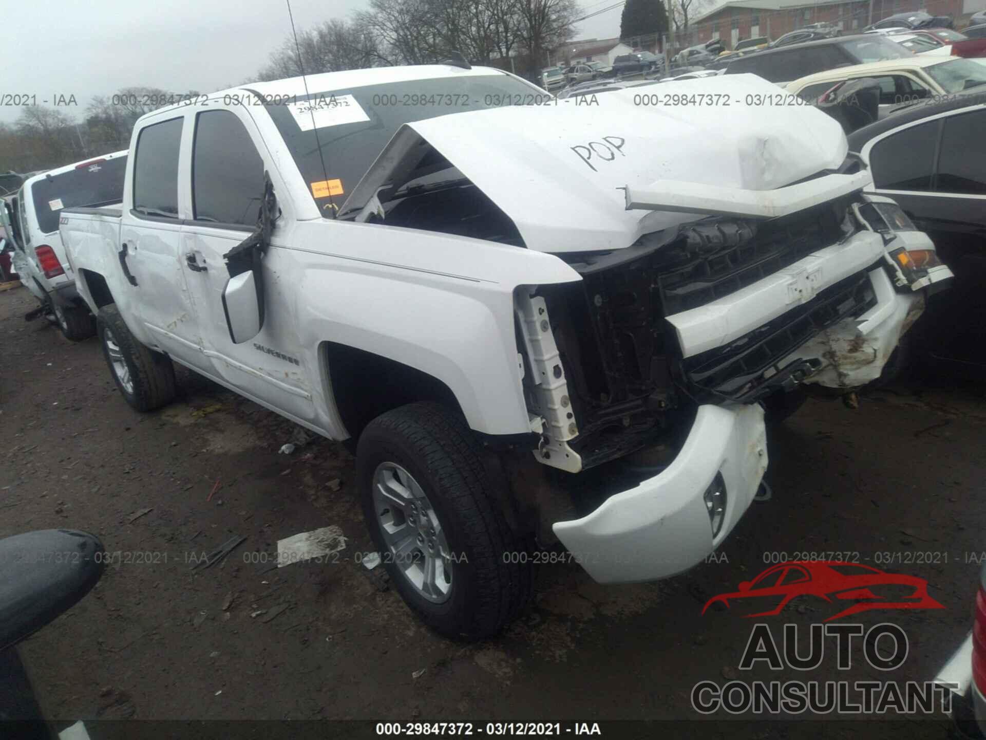 CHEVROLET SILVERADO 1500 2018 - 3GCUKREC4JG150340