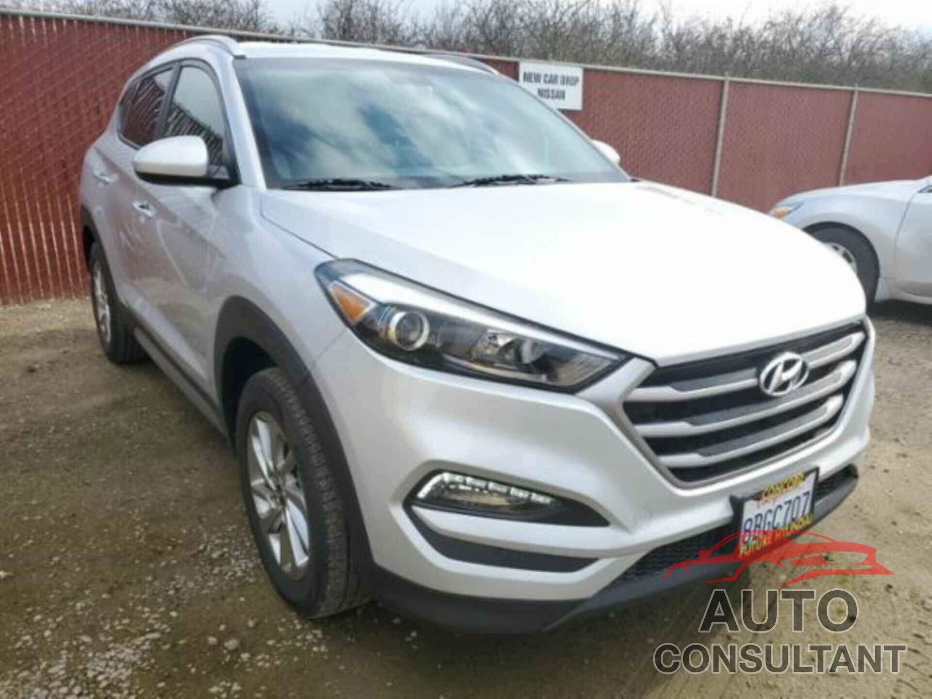 HYUNDAI TUCSON 2017 - KM8J33A48HU284816