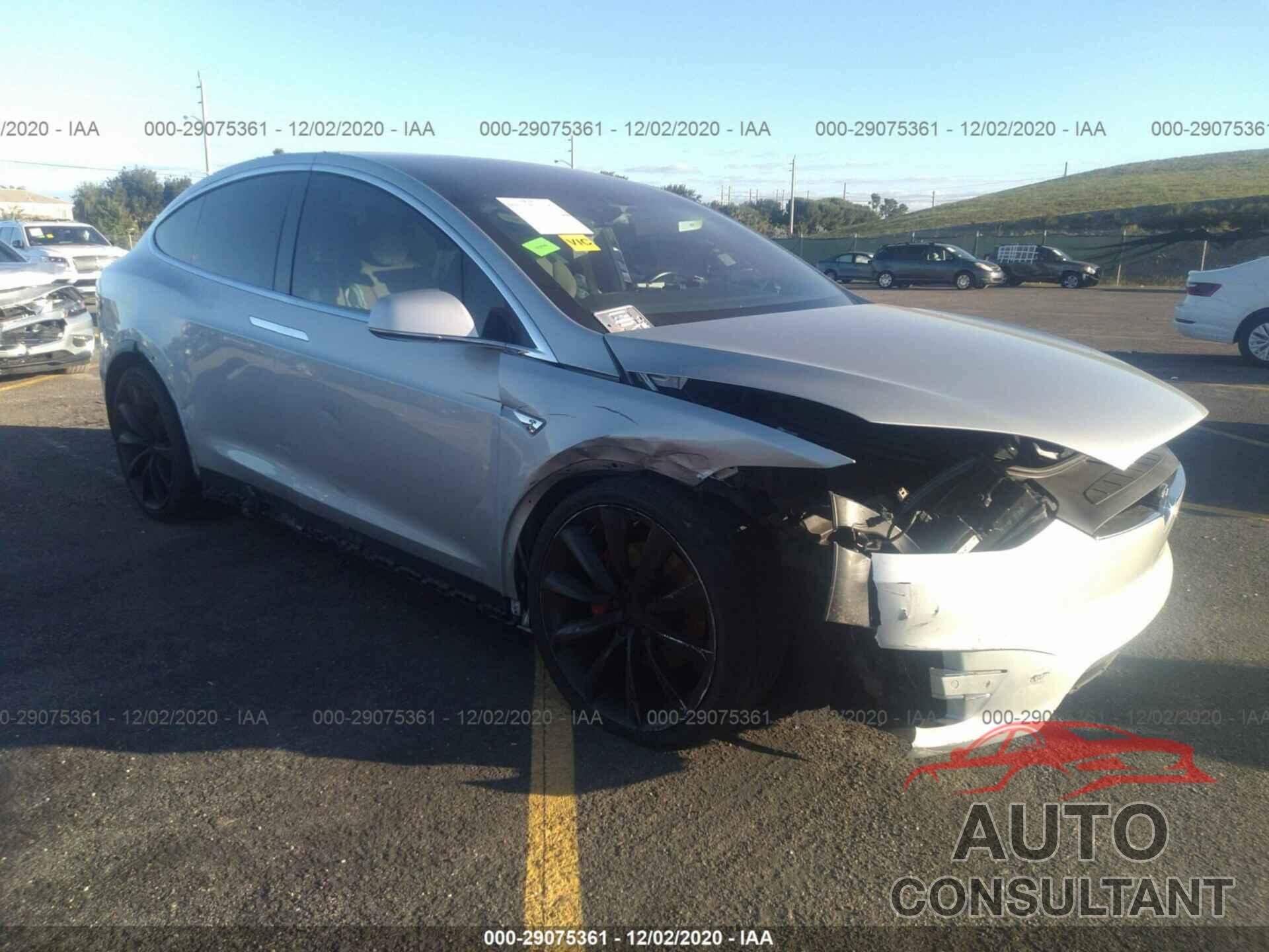 TESLA MODEL X 2016 - 5YJXCAE44GF006581