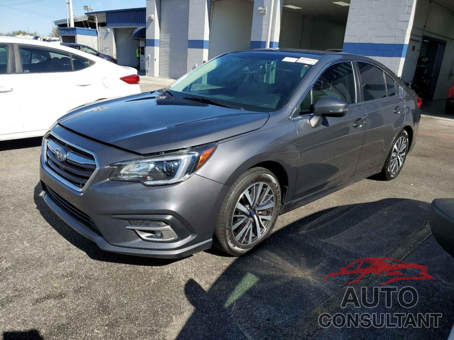 SUBARU LEGACY 2018 - 4S3BNAF68J3022016
