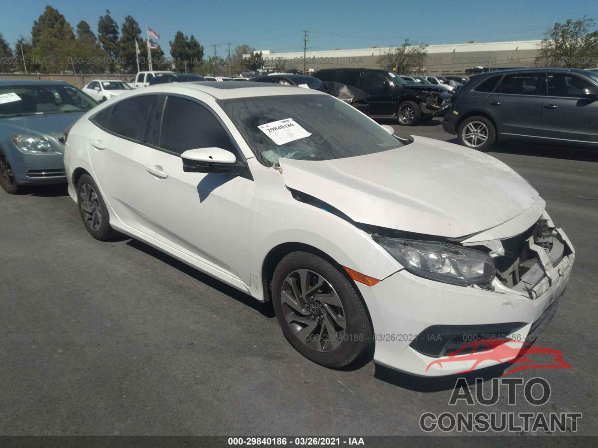 HONDA CIVIC SEDAN 2018 - 19XFC2F72JE208293