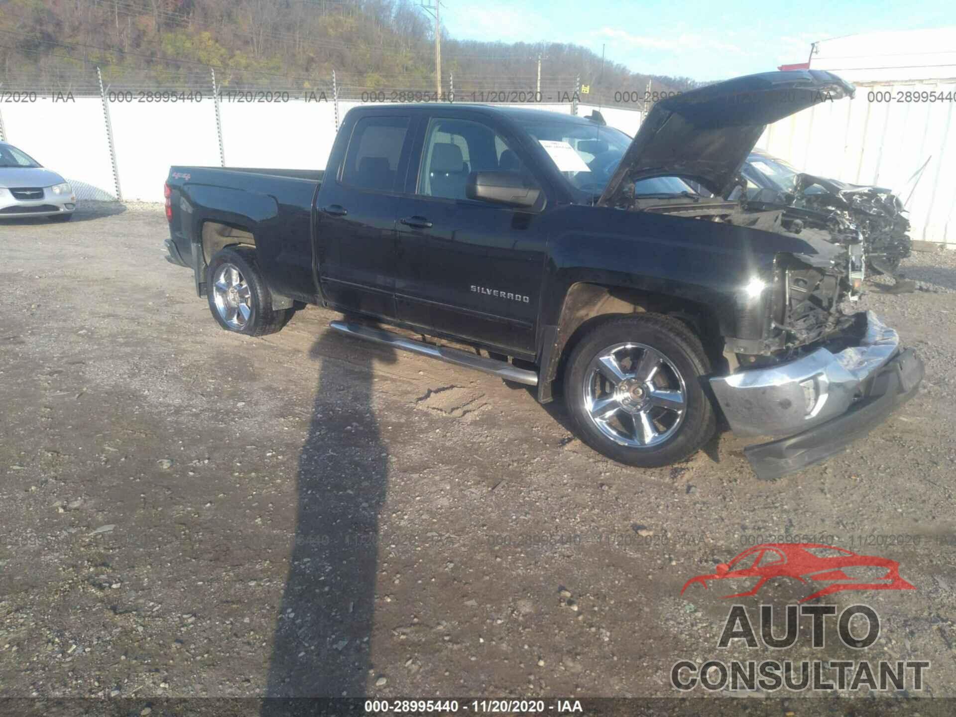 CHEVROLET SILVERADO 1500 2017 - 1GCVKREC9HZ117087