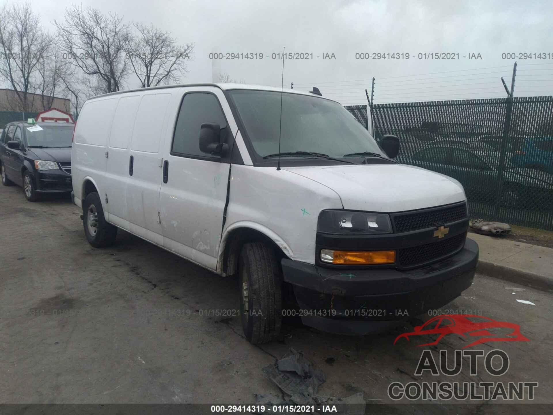 CHEVROLET EXPRESS CARGO VAN 2019 - 1GCWGAFG7K1319070