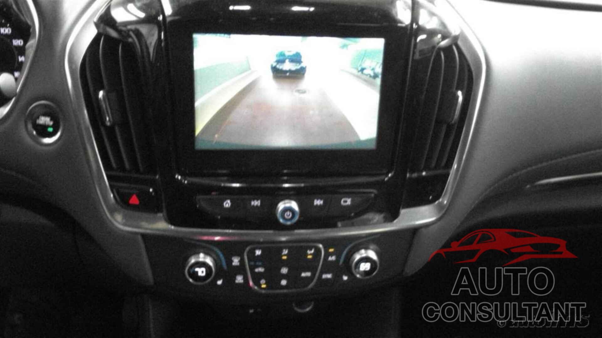 CHEVROLET TRAVERSE 2019 - 1GNEVGKW8KJ245649