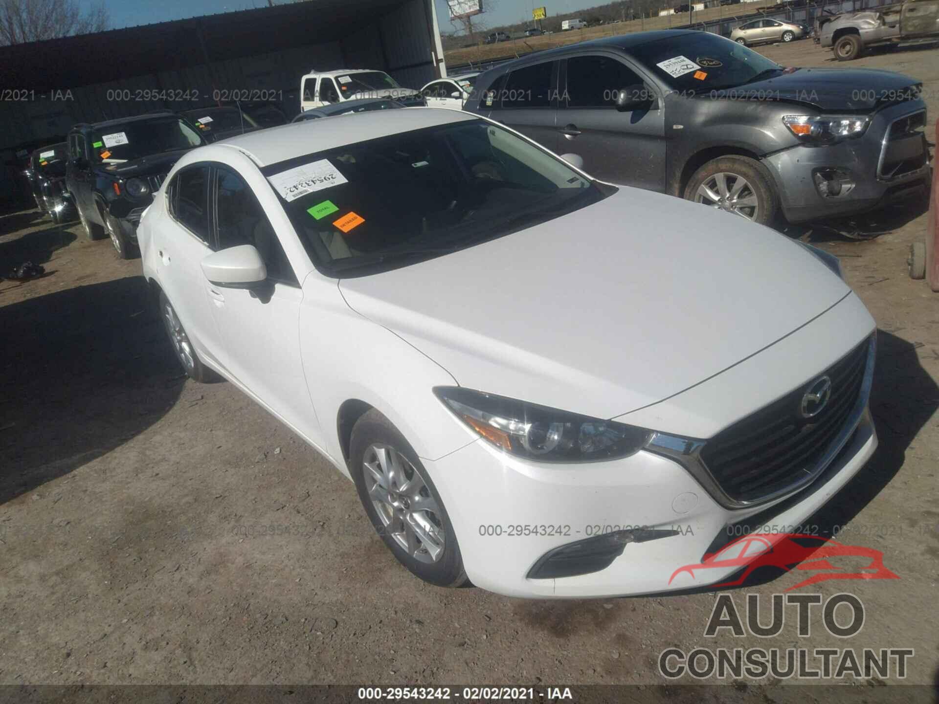 MAZDA MAZDA3 4-DOOR 2018 - 3MZBN1U70JM176873