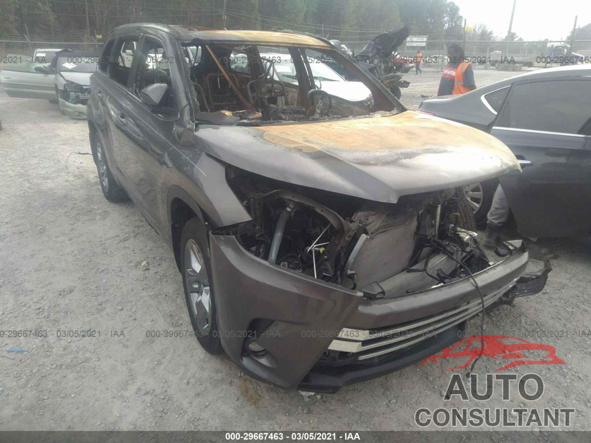 TOYOTA HIGHLANDER 2018 - 5TDDZRFH0JS821963