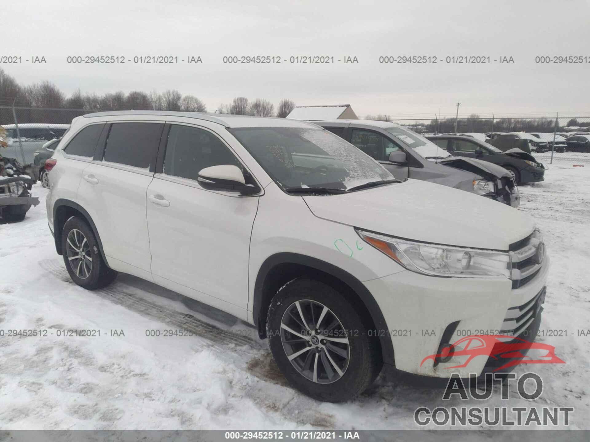 TOYOTA HIGHLANDER 2018 - 5TDJZRFH9JS822709