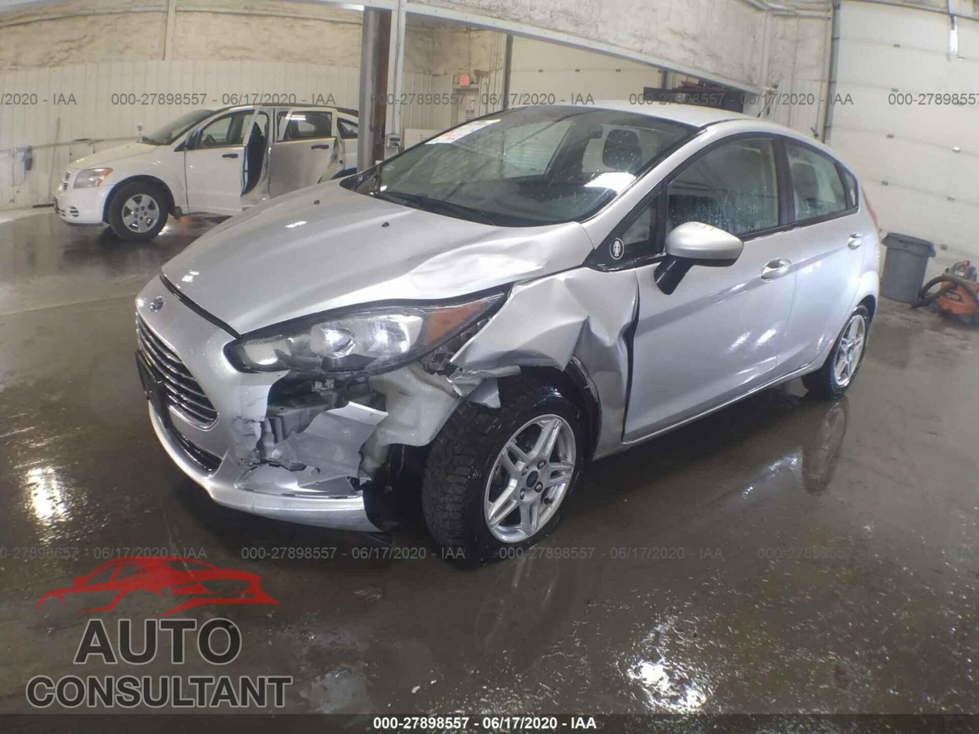 Ford Fiesta 2017 - 3FADP4EJ9HM129620