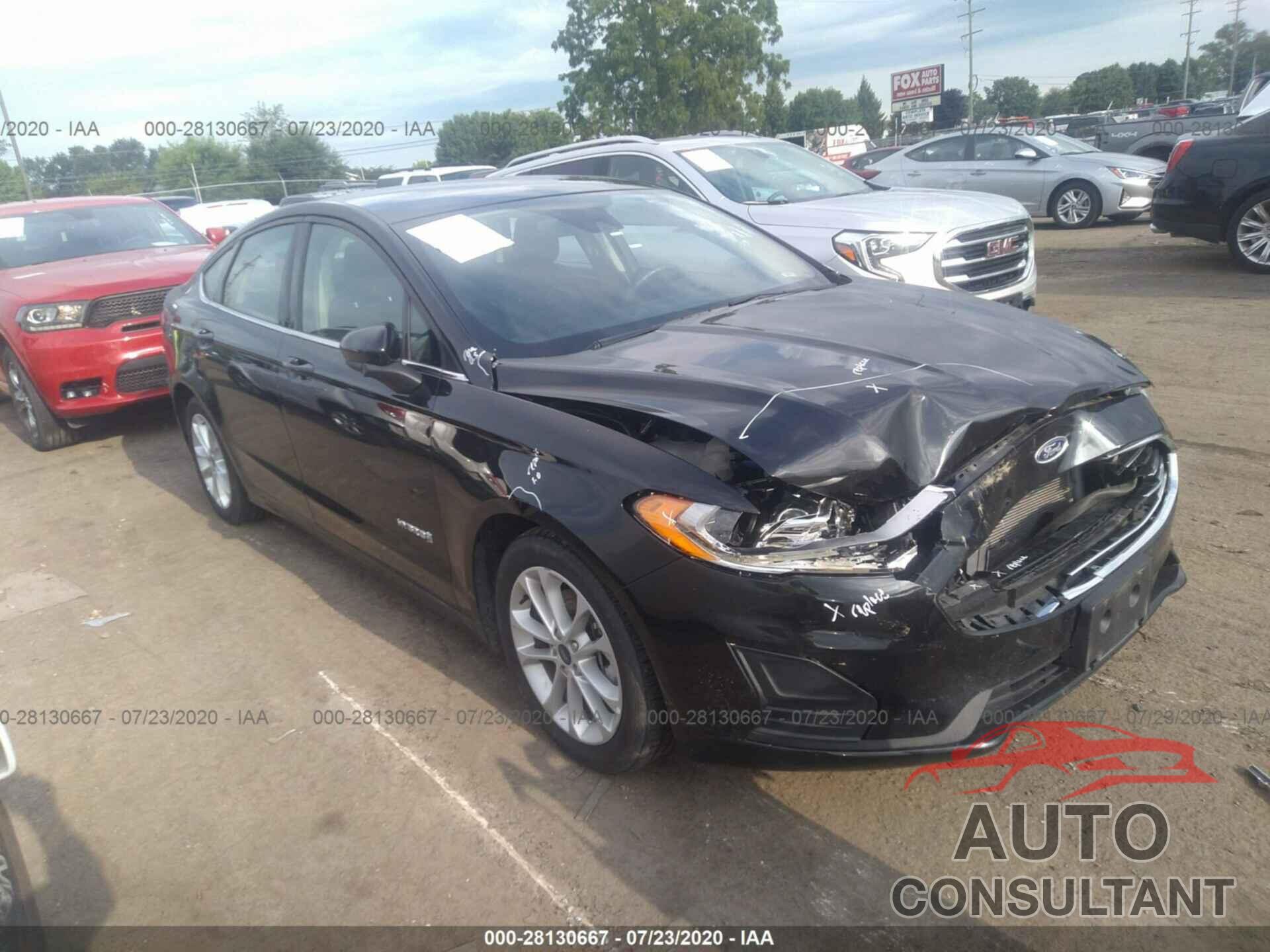 FORD FUSION HYBRID 2019 - 3FA6P0LU7KR188772