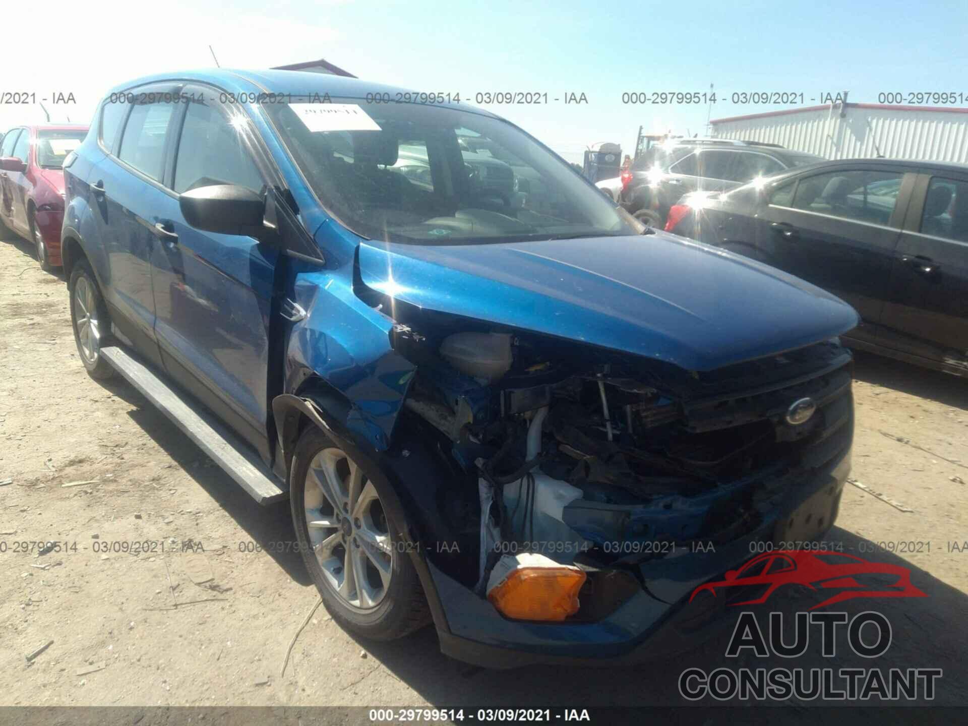 FORD ESCAPE 2017 - 1FMCU0F75HUE85077