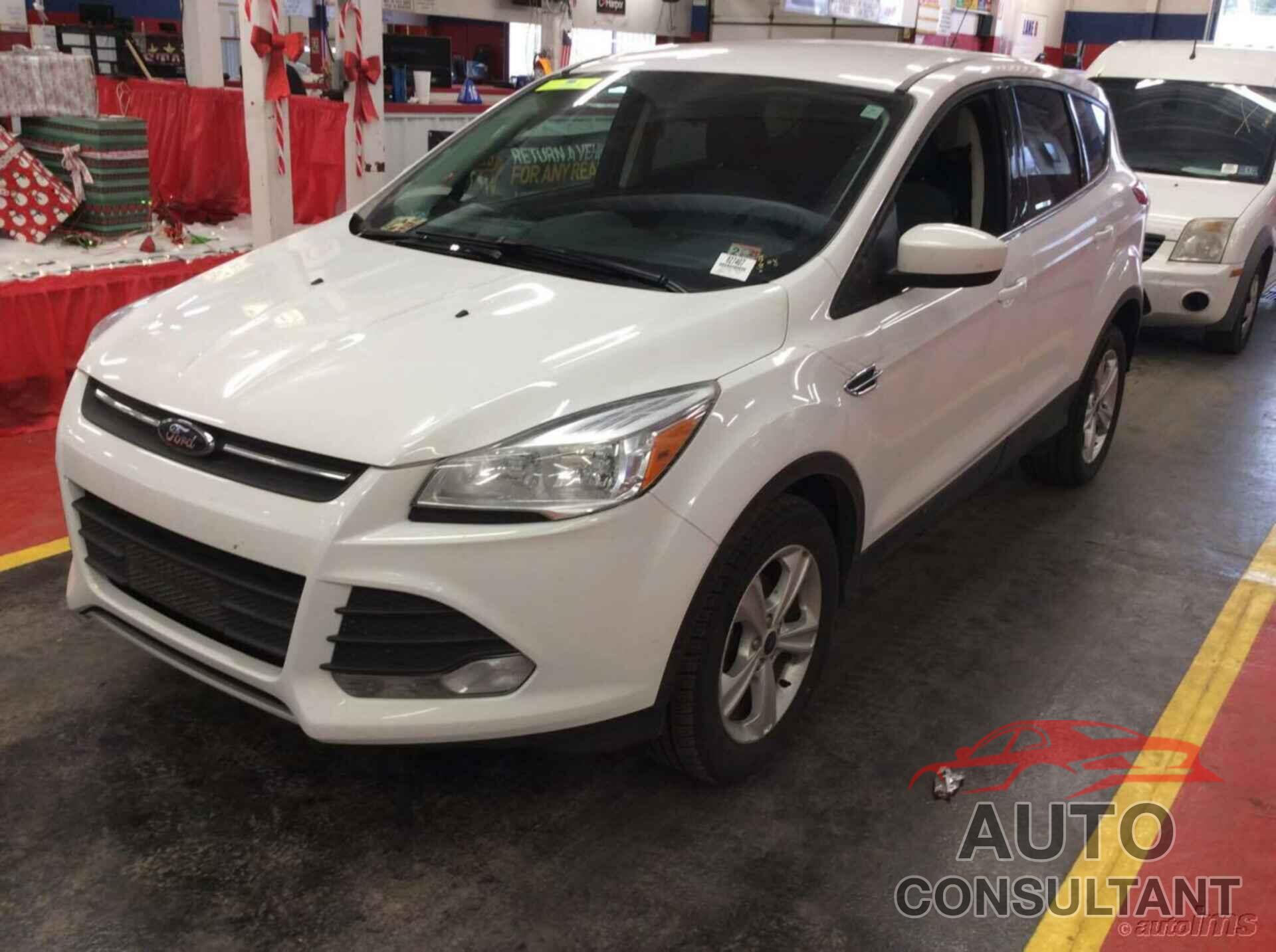 FORD ESCAPE 2016 - 1FMCU0GX1GUC67893
