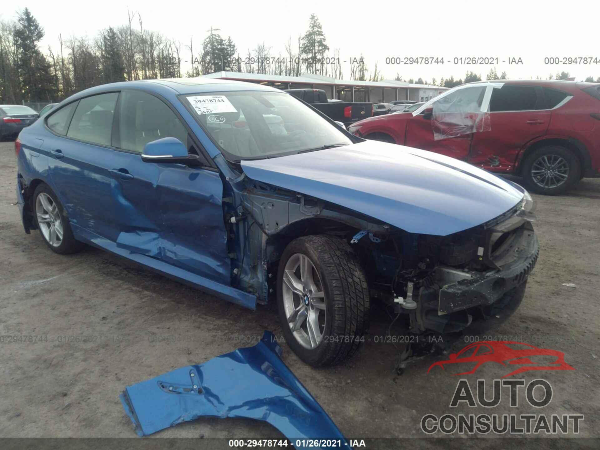 BMW 3 SERIES 2018 - WBA8Y3C50JG451407