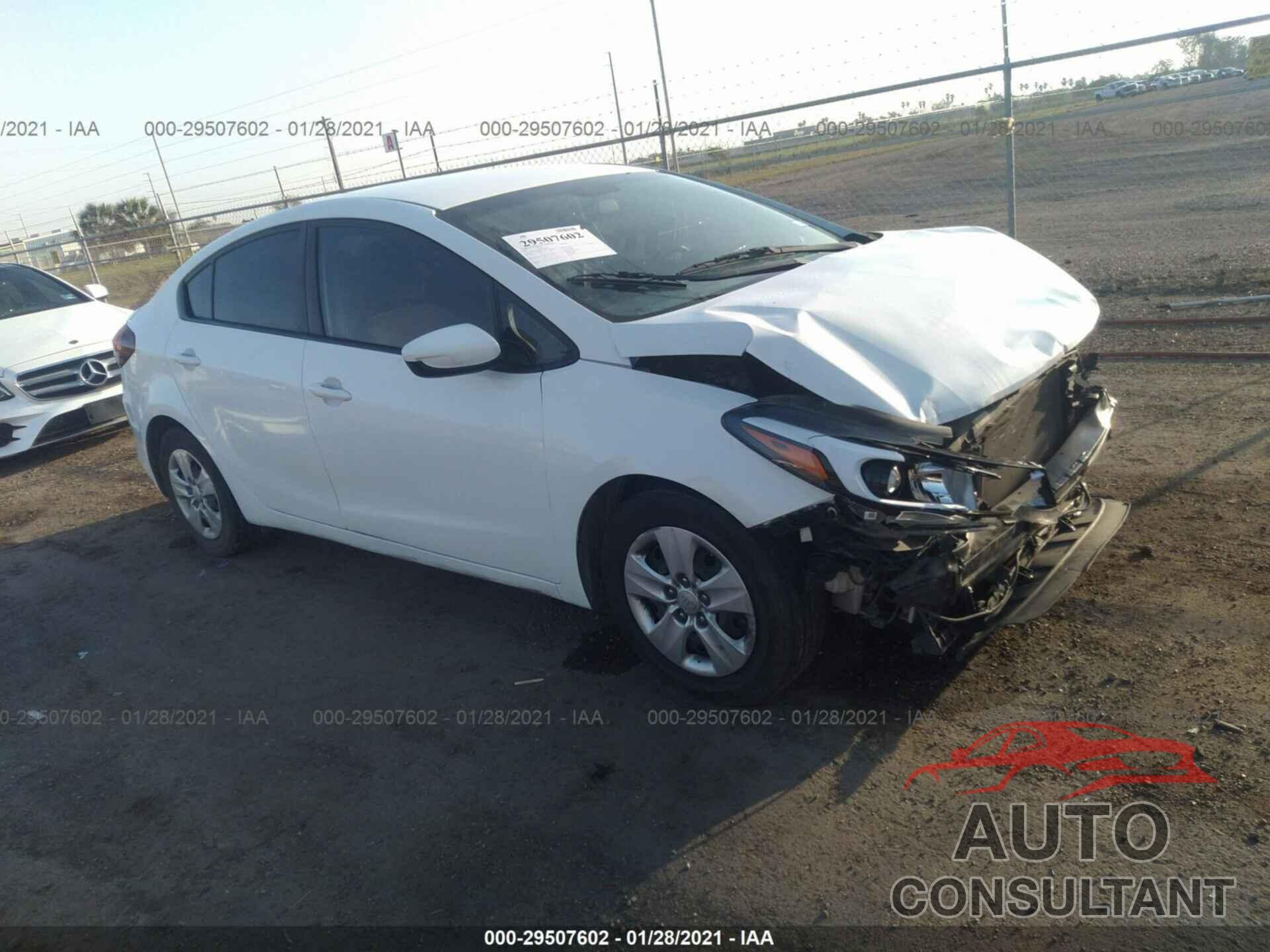 KIA FORTE 2017 - 3KPFK4A76HE101036