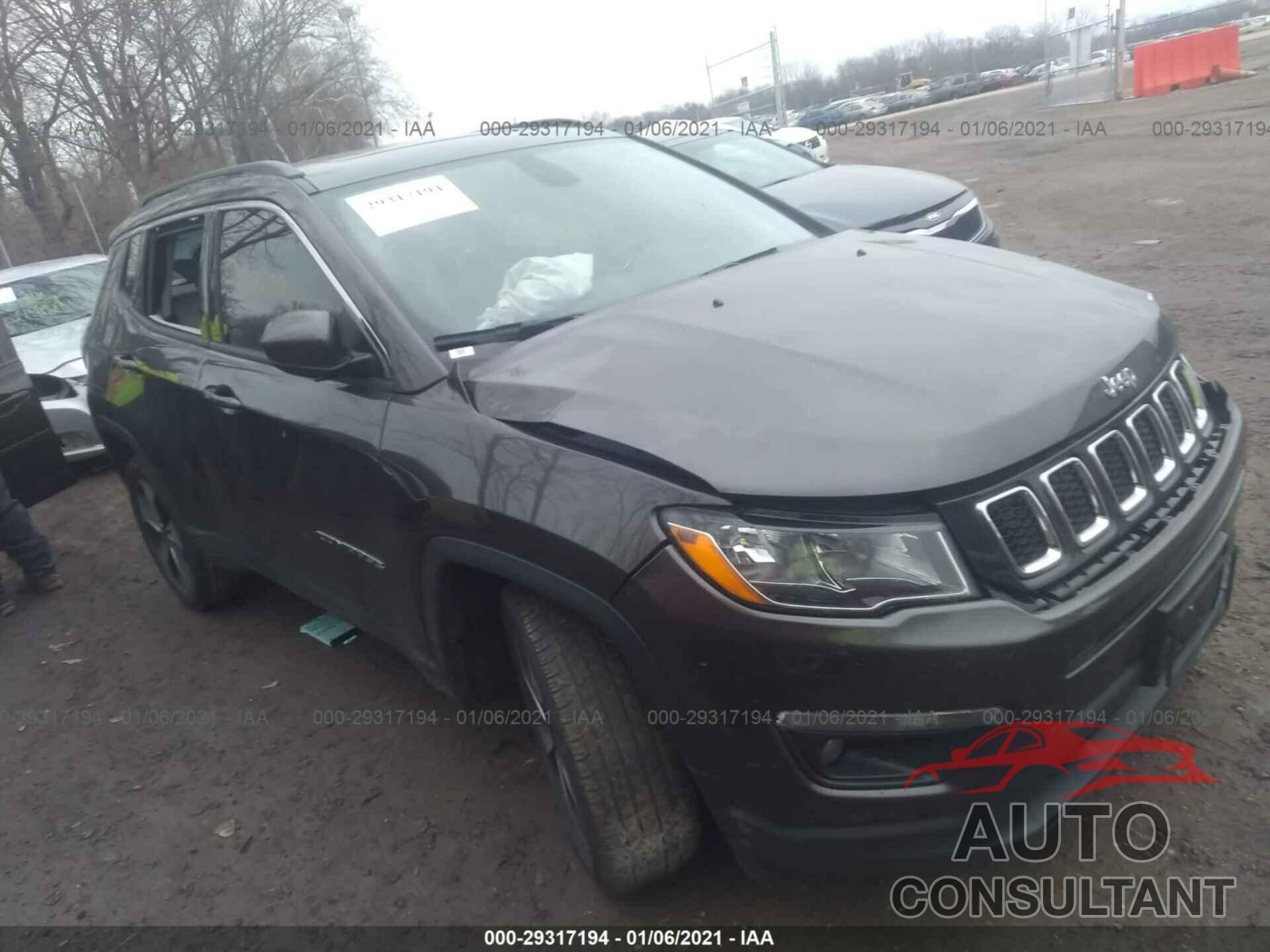 JEEP COMPASS 2018 - 3C4NJCBB2JT182324