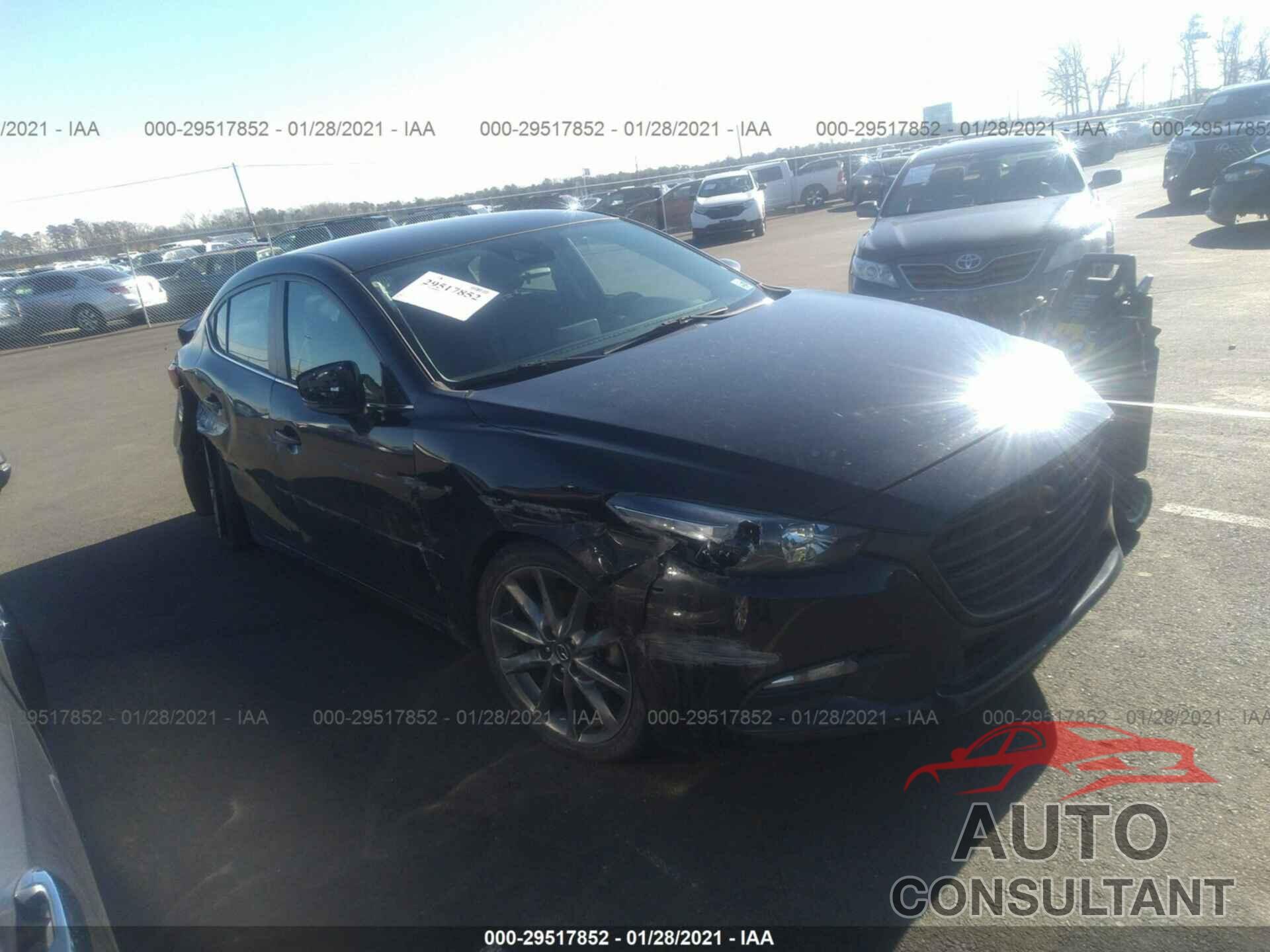 MAZDA MAZDA3 4-DOOR 2018 - 3MZBN1V35JM182907