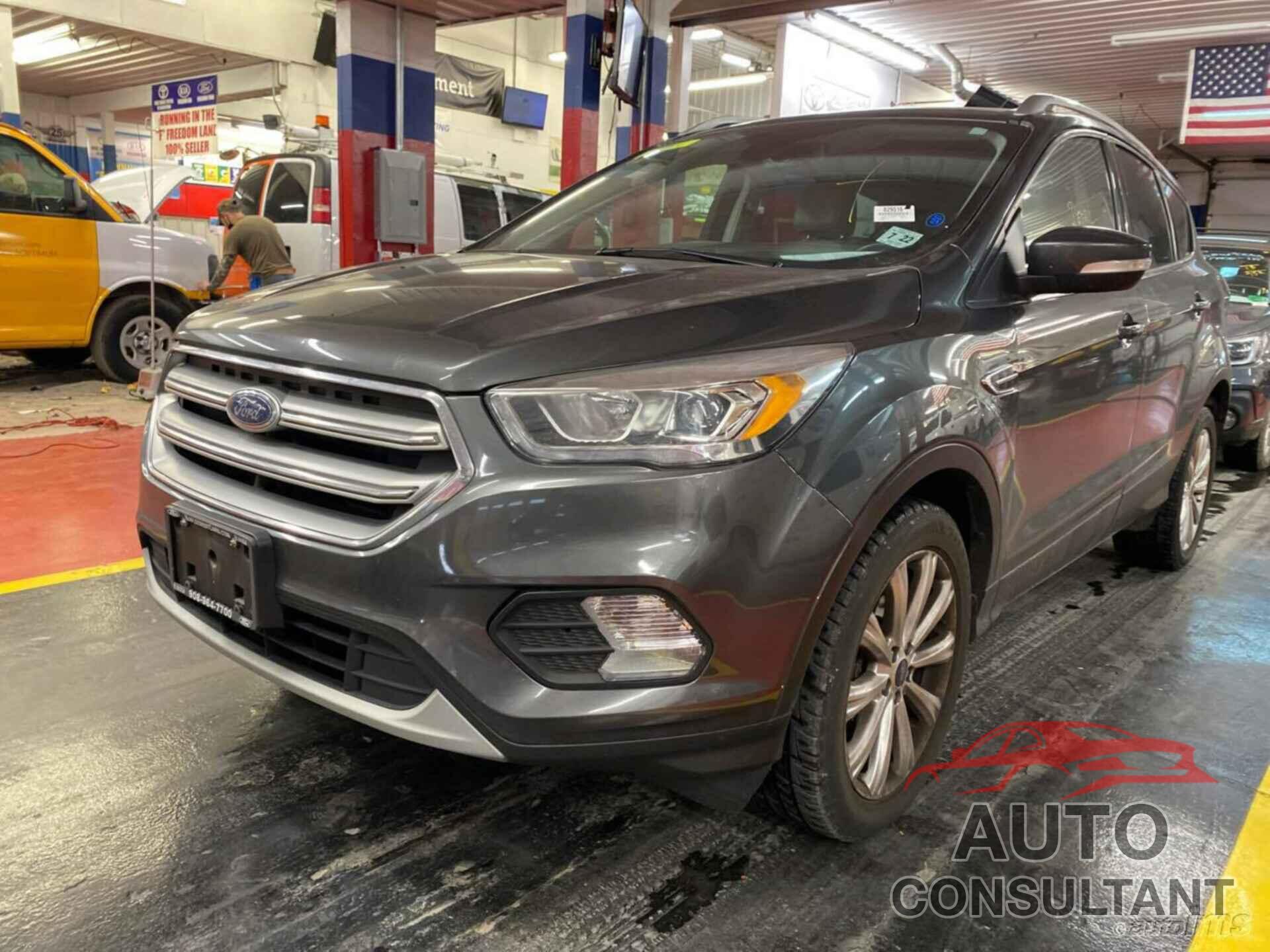 FORD ESCAPE 2017 - 1FMCU9J92HUE56245